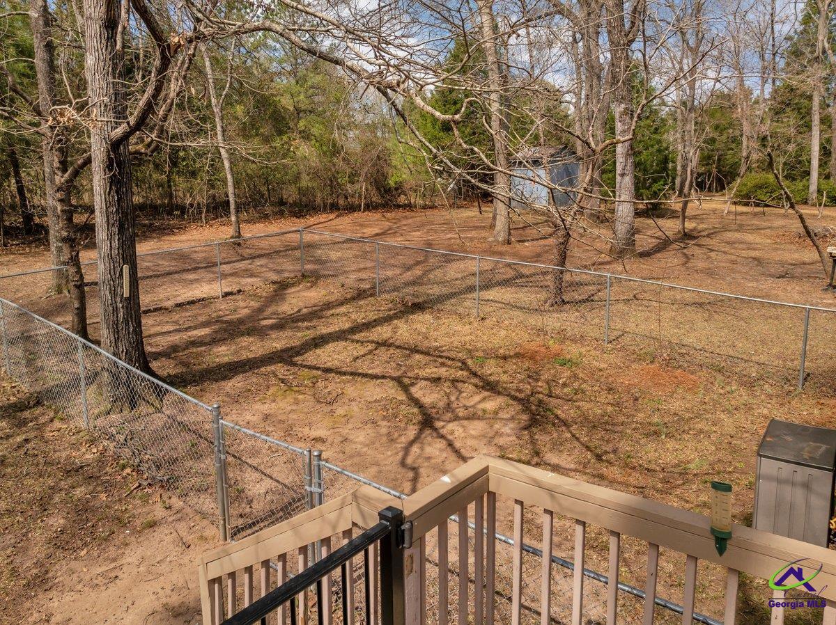 107 Oak Lake