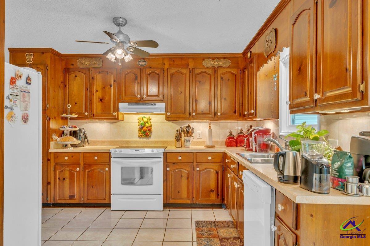 215 Dogwood Glen Drive