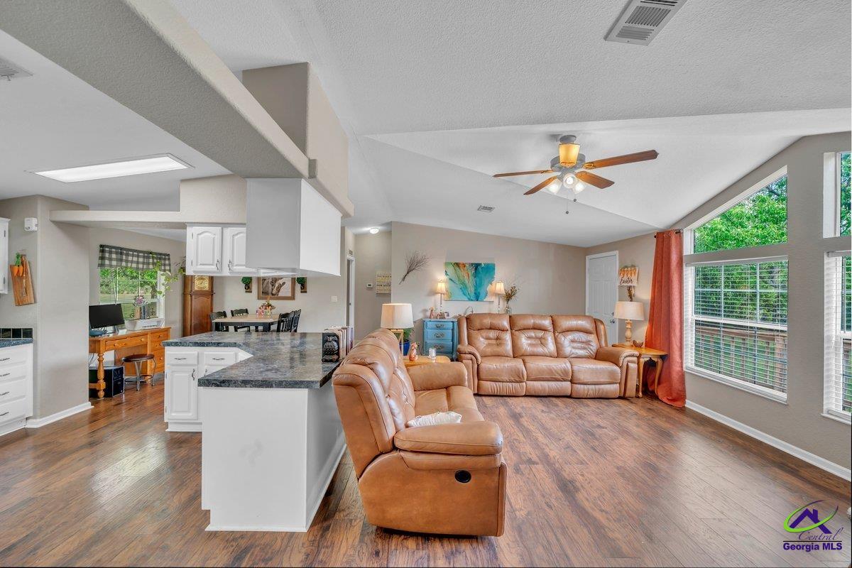 387 Old Vienna Rd.
