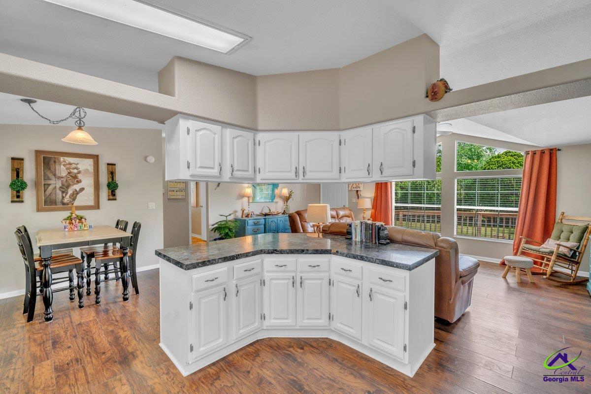 387 Old Vienna Rd.