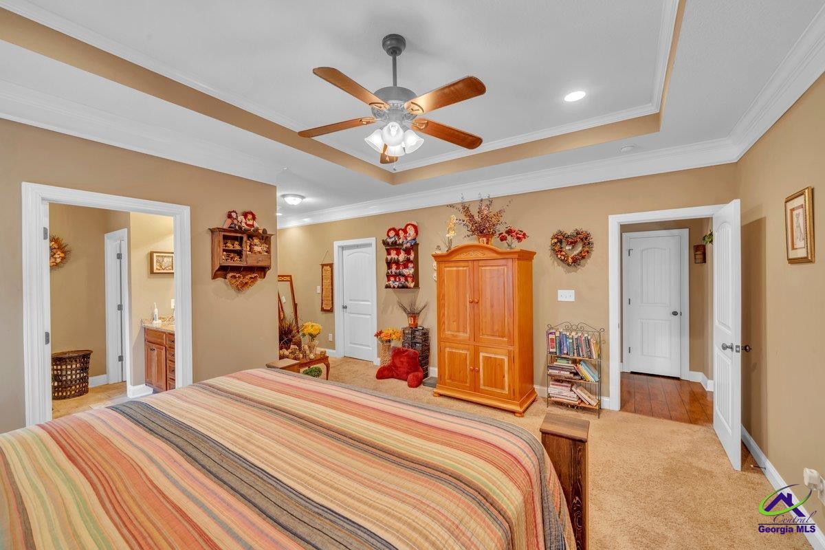 404 Hunts Landing