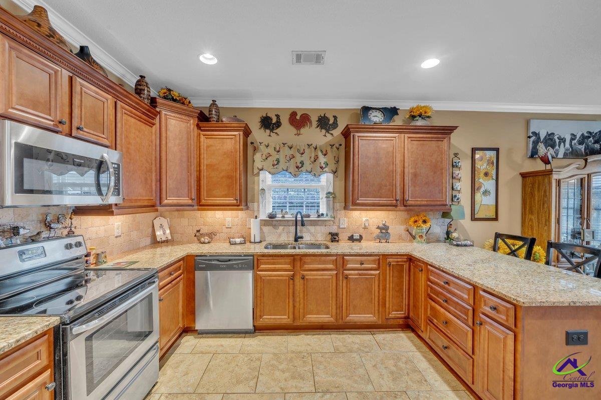 404 Hunts Landing