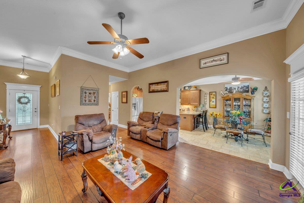 404 Hunts Landing