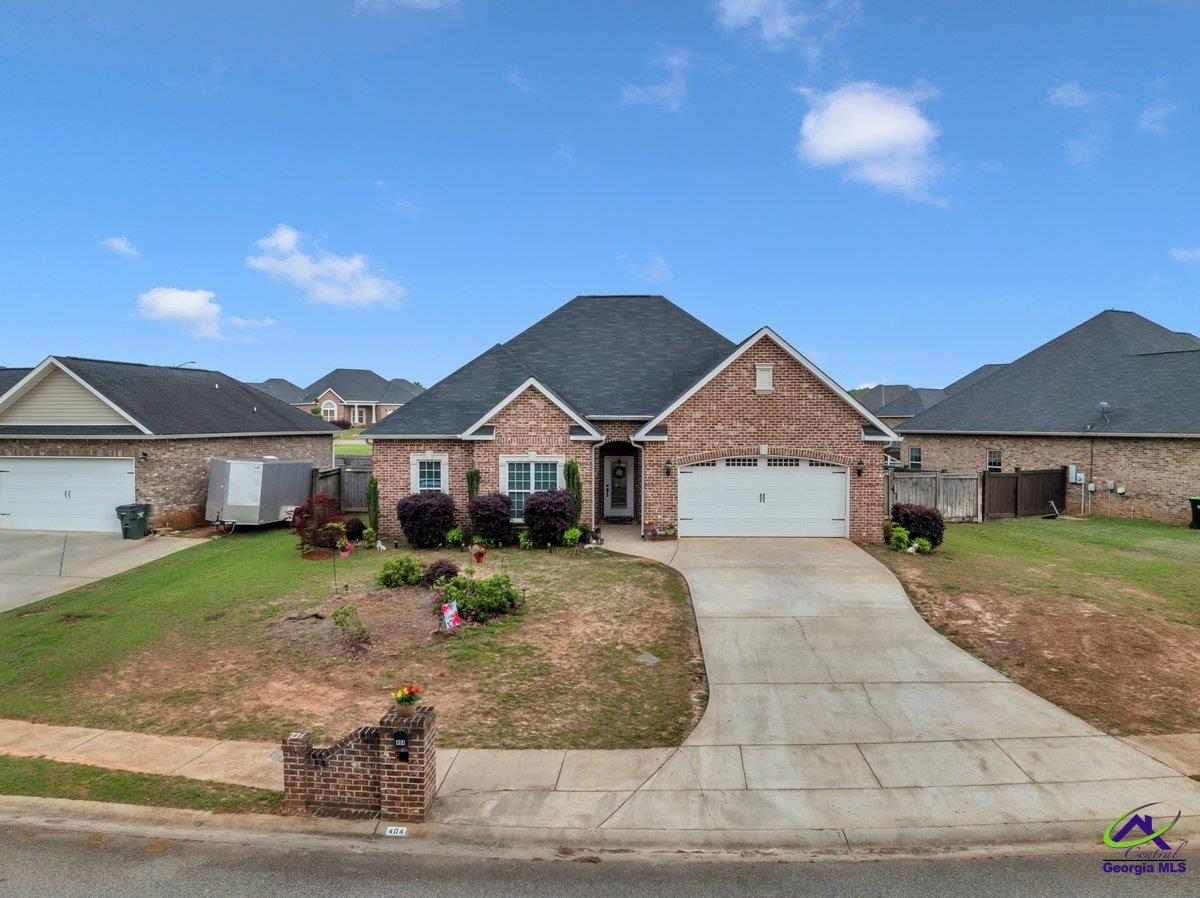 404 Hunts Landing