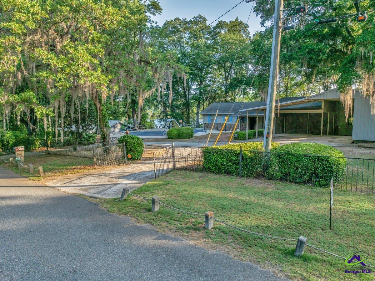 254 and 248 Mossland