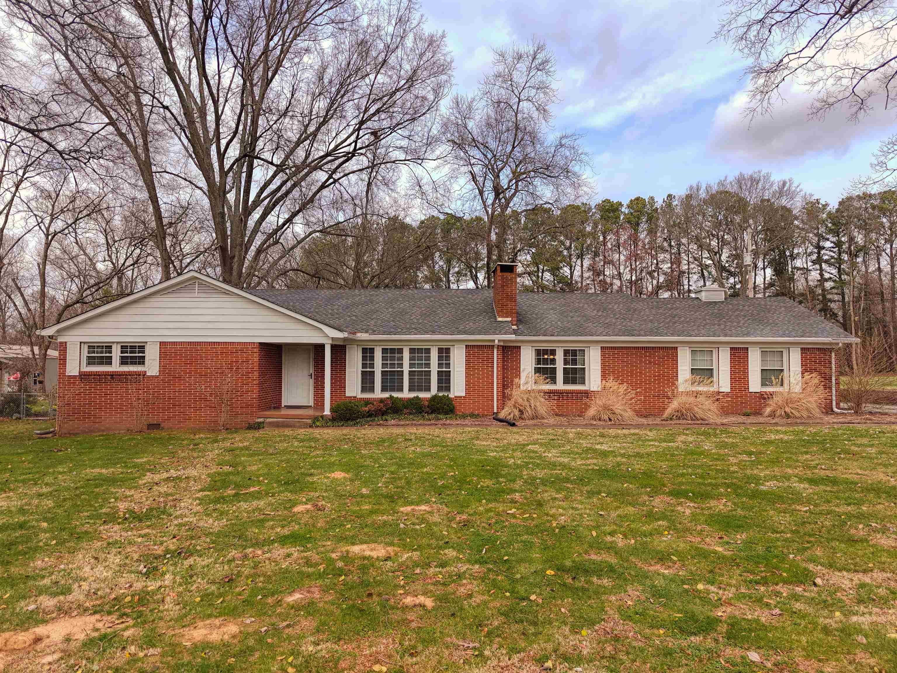 16265 Highland Drive, McKenzie, Tennessee 38201, 3 Bedrooms Bedrooms, ,1 BathroomBathrooms,Residential,For Sale,16265 Highland Drive,240838