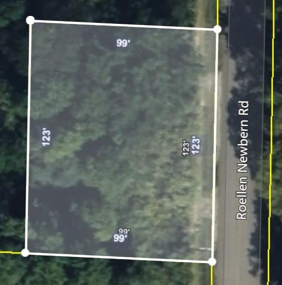 Nice lot in the county! Could build your dream home! Buyer is responsible for checking acreage and survey. Listing office is not responsible for inaccuracies.   To schedule a showing call James Hyde at 731-442-1261.