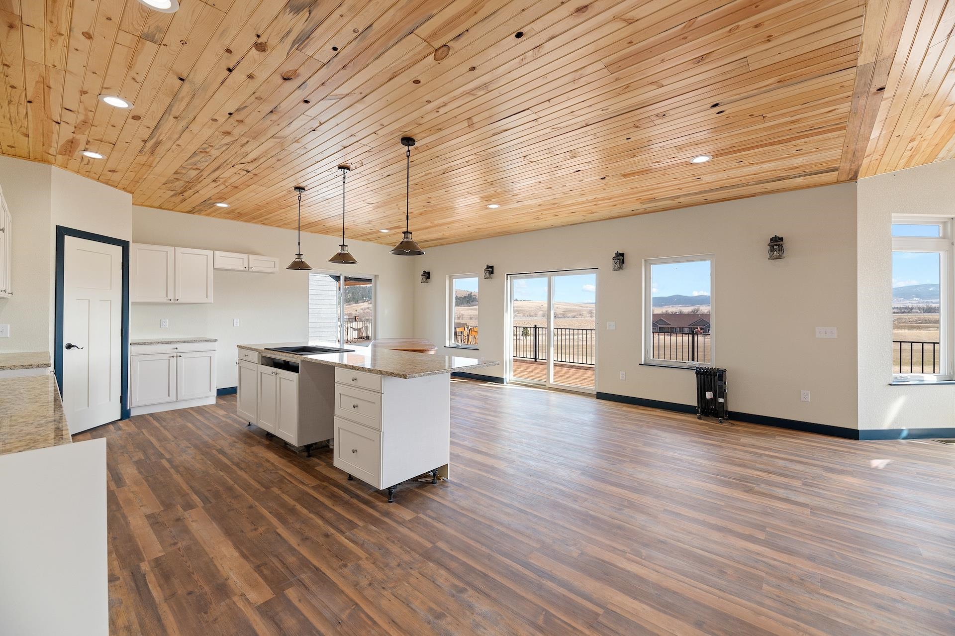 Expansive Kitchen
