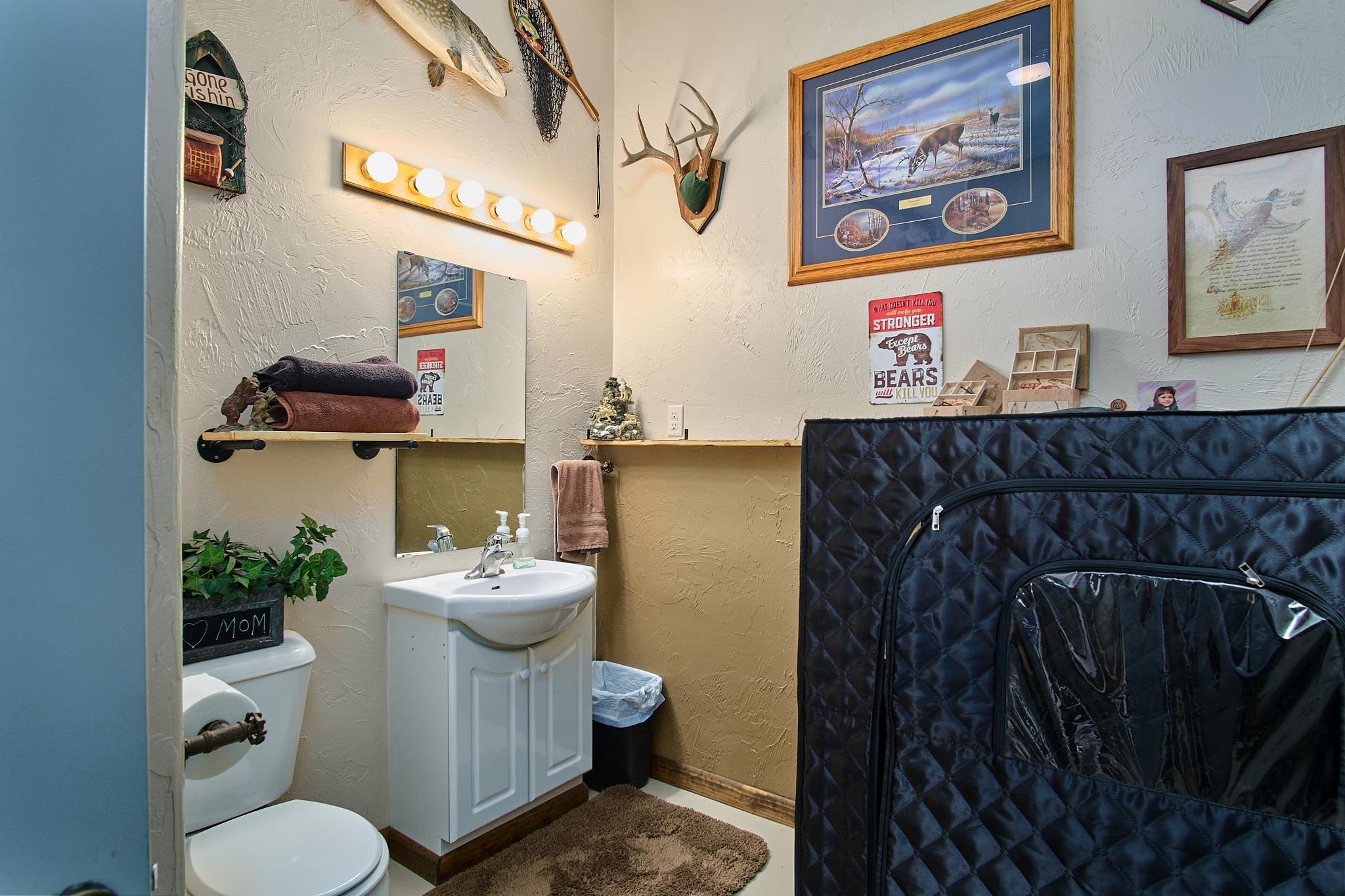 Bunkhouse Bath