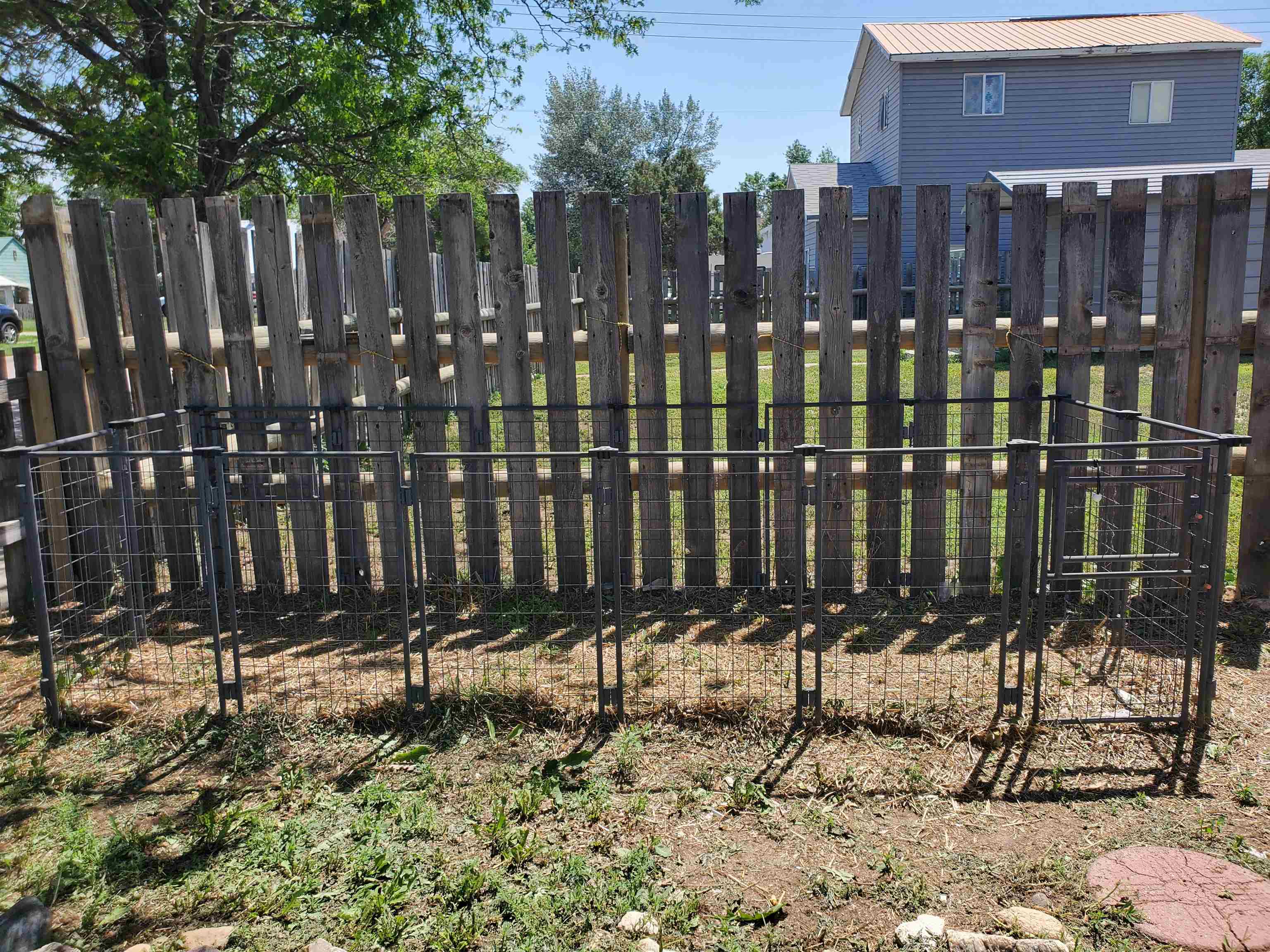 Front Yard Kennel