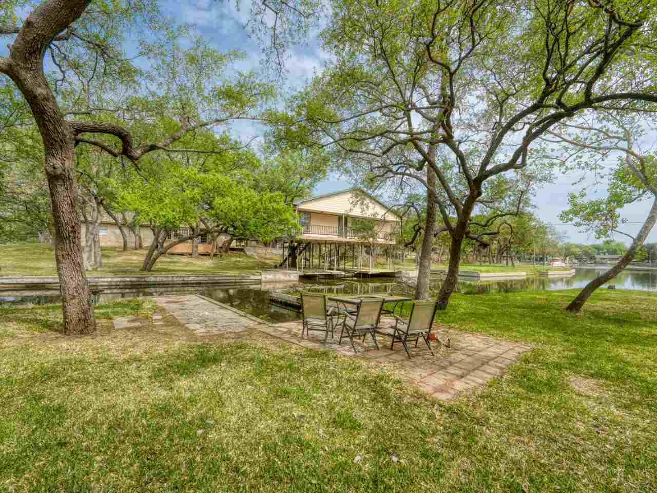 321 Legion Loop, Kingsland, TX 78639 LAKE LBJ PARTNERS