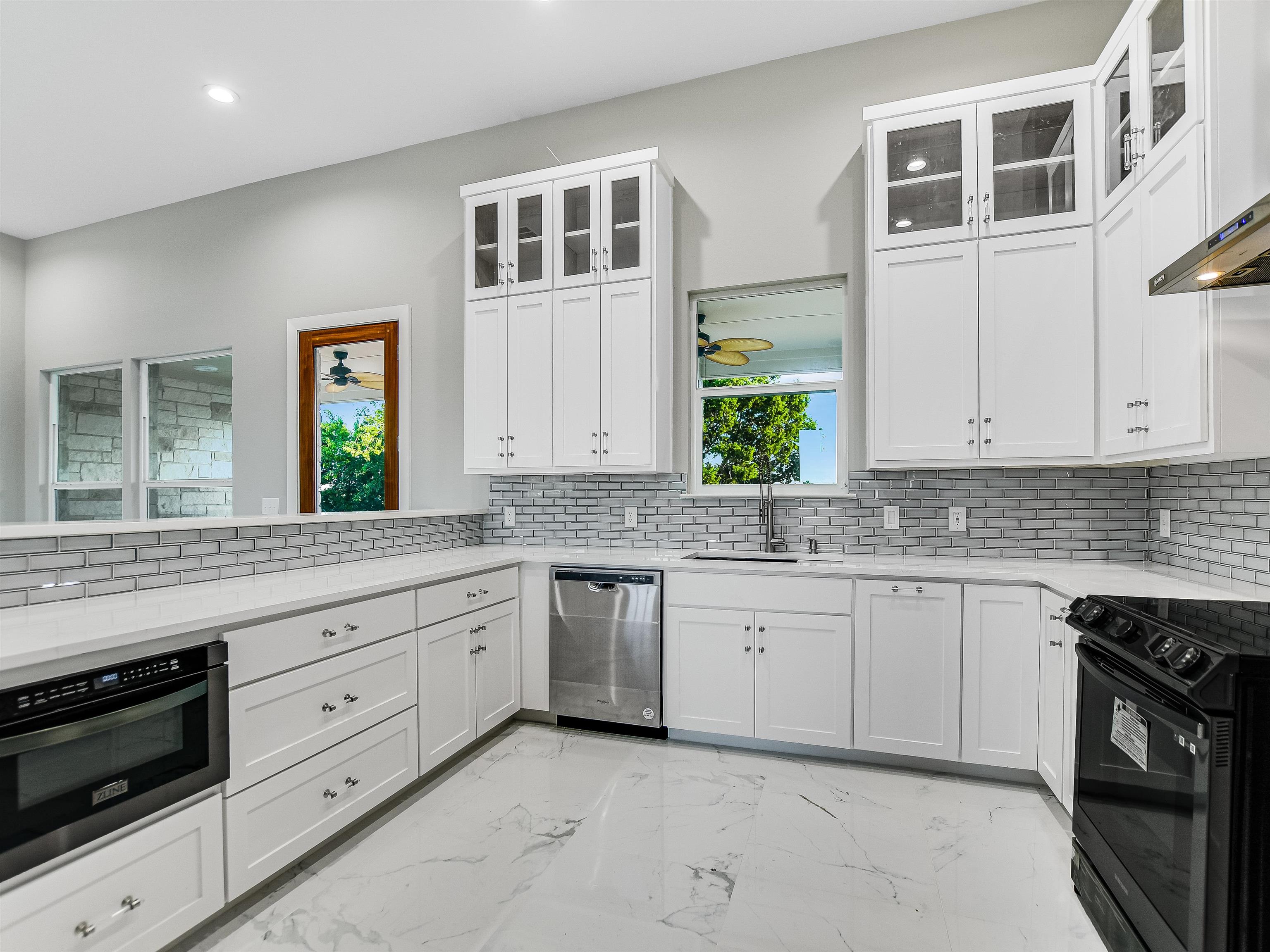 225 Settlers Ridge