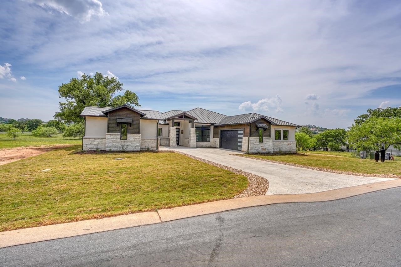 106 Nichola Gay, Horseshoe Bay, TX 78657