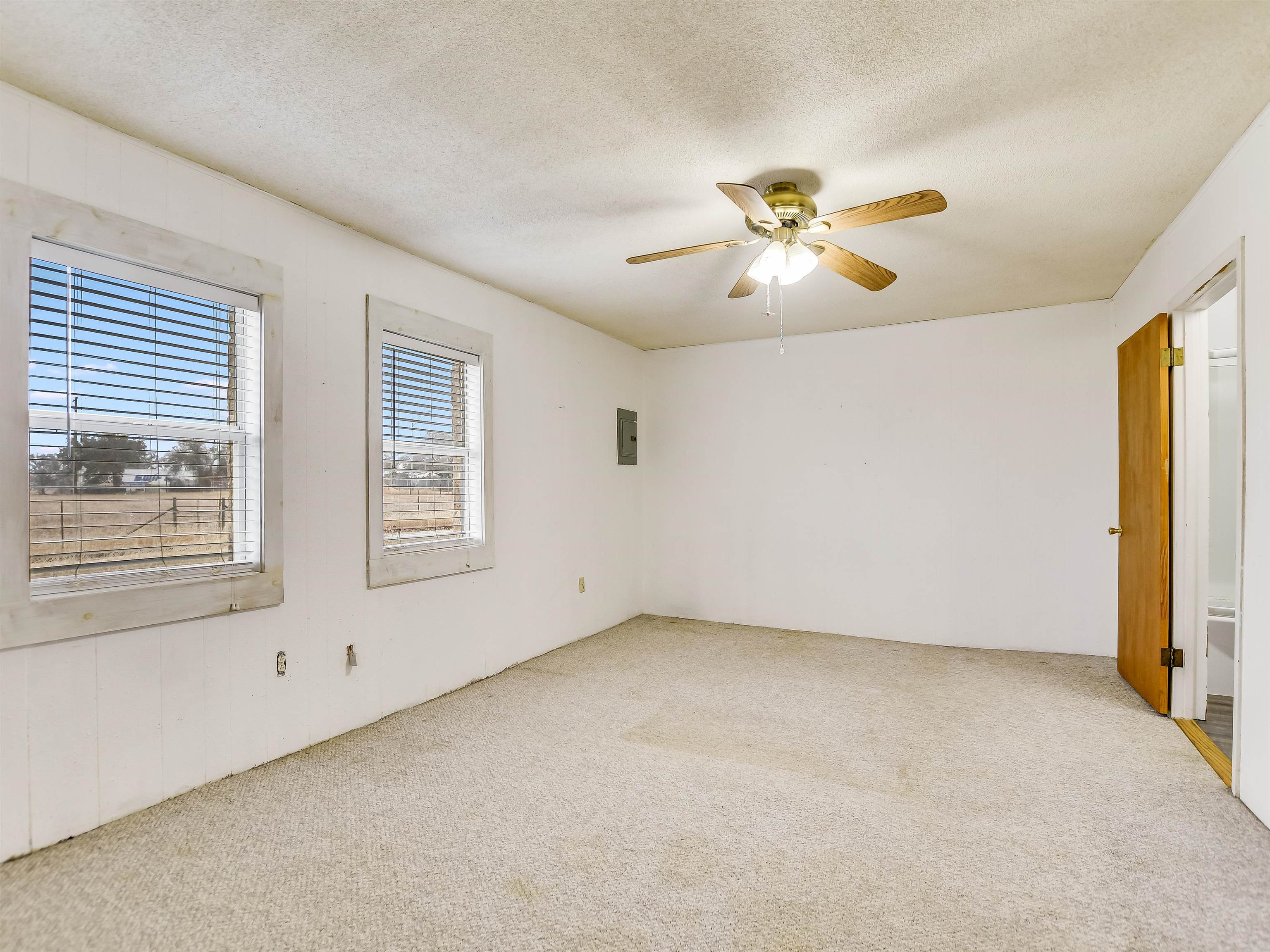 2947 E State Hwy 29