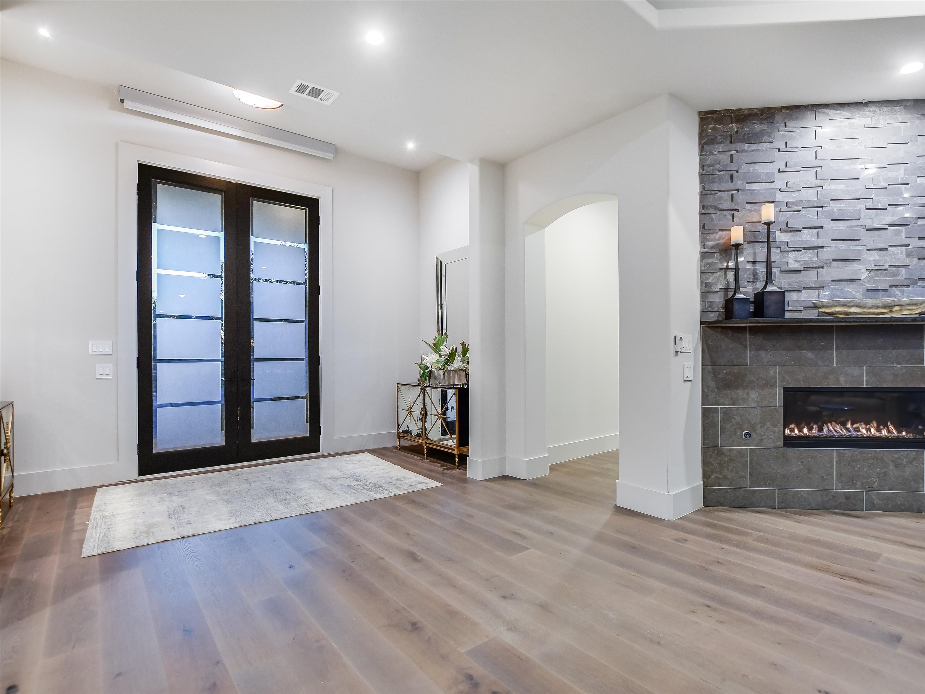 1209 Broken Arrow