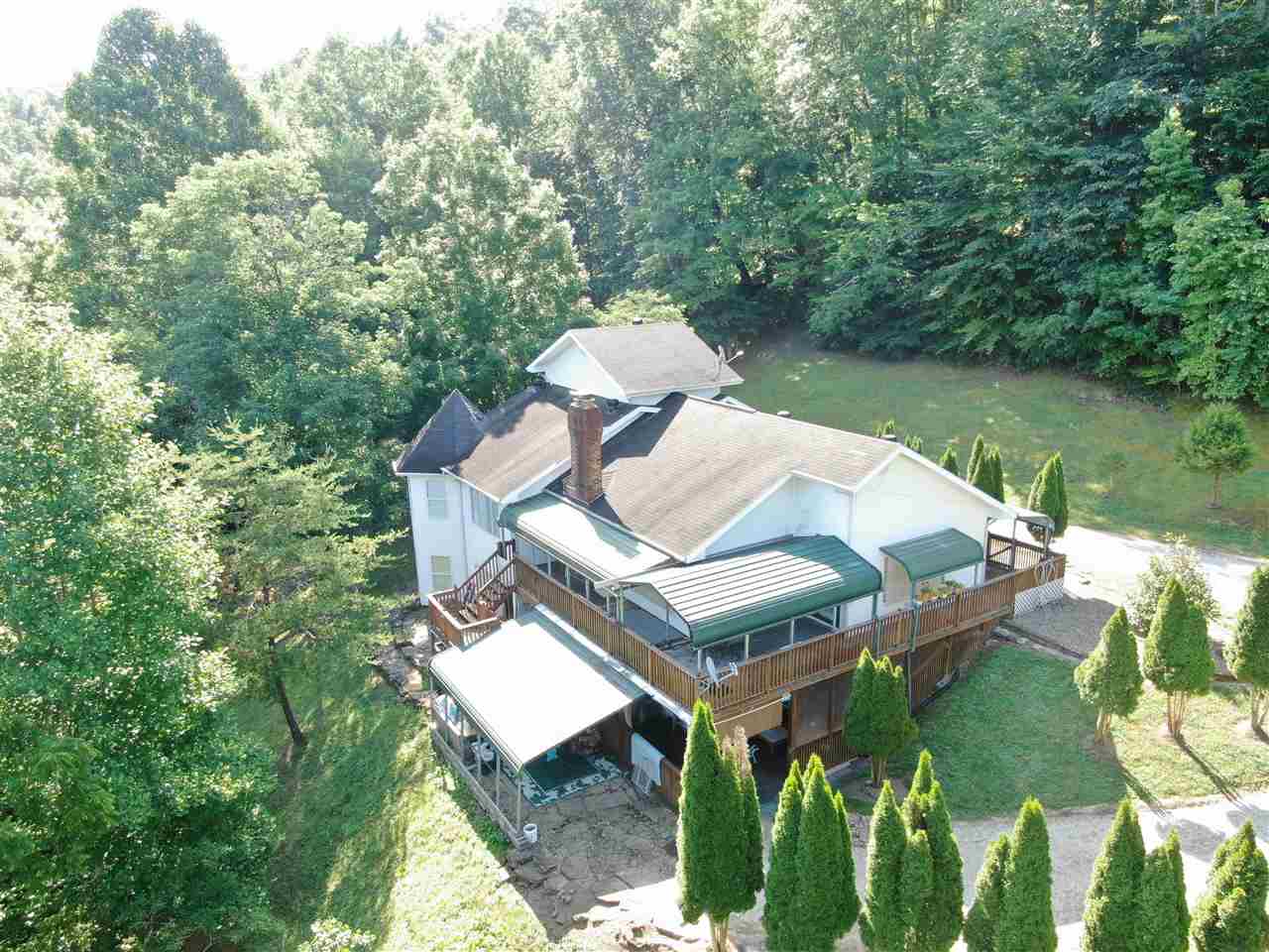 2345 GREENBRIER CREEK RD, FORT GAY, WV 25514 Tracy Bunch Broker