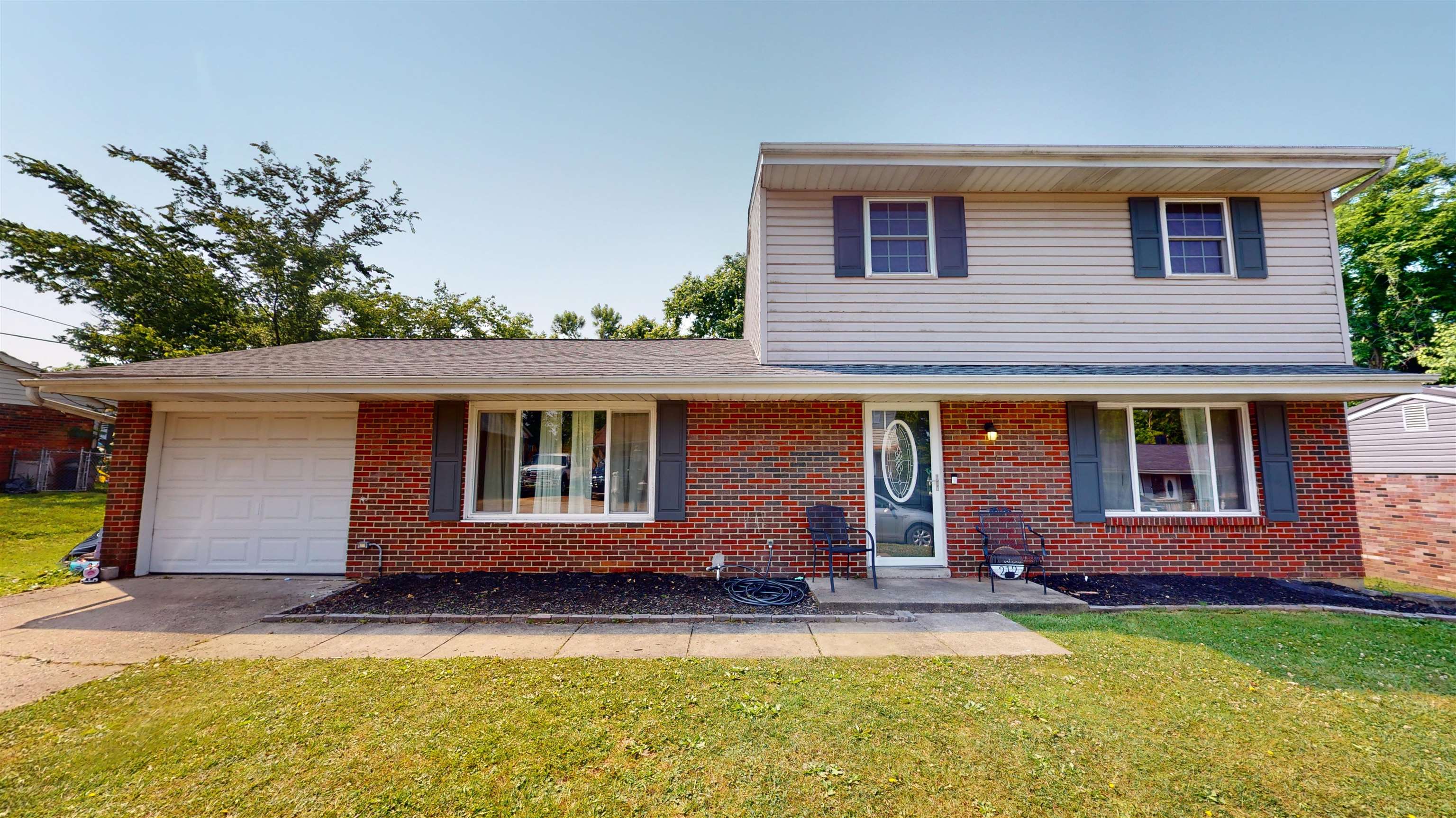 212 IROQUOIS TRAIL, ONA, WV 25545 Bunch Real Estate