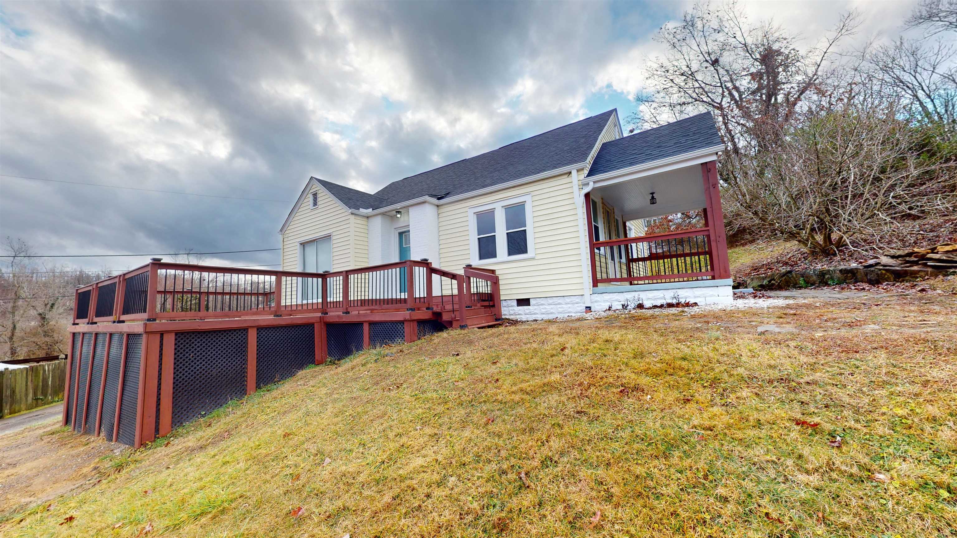 1466 SPRING VALLEY CIRCLE, HUNTINGTON, WV 25704 Bunch Real Estate
