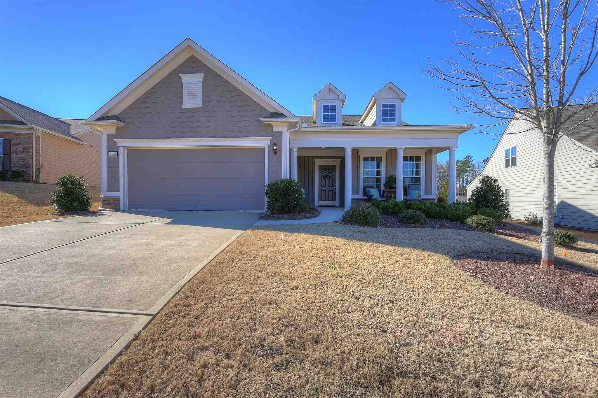 Del b at Lake Oconee