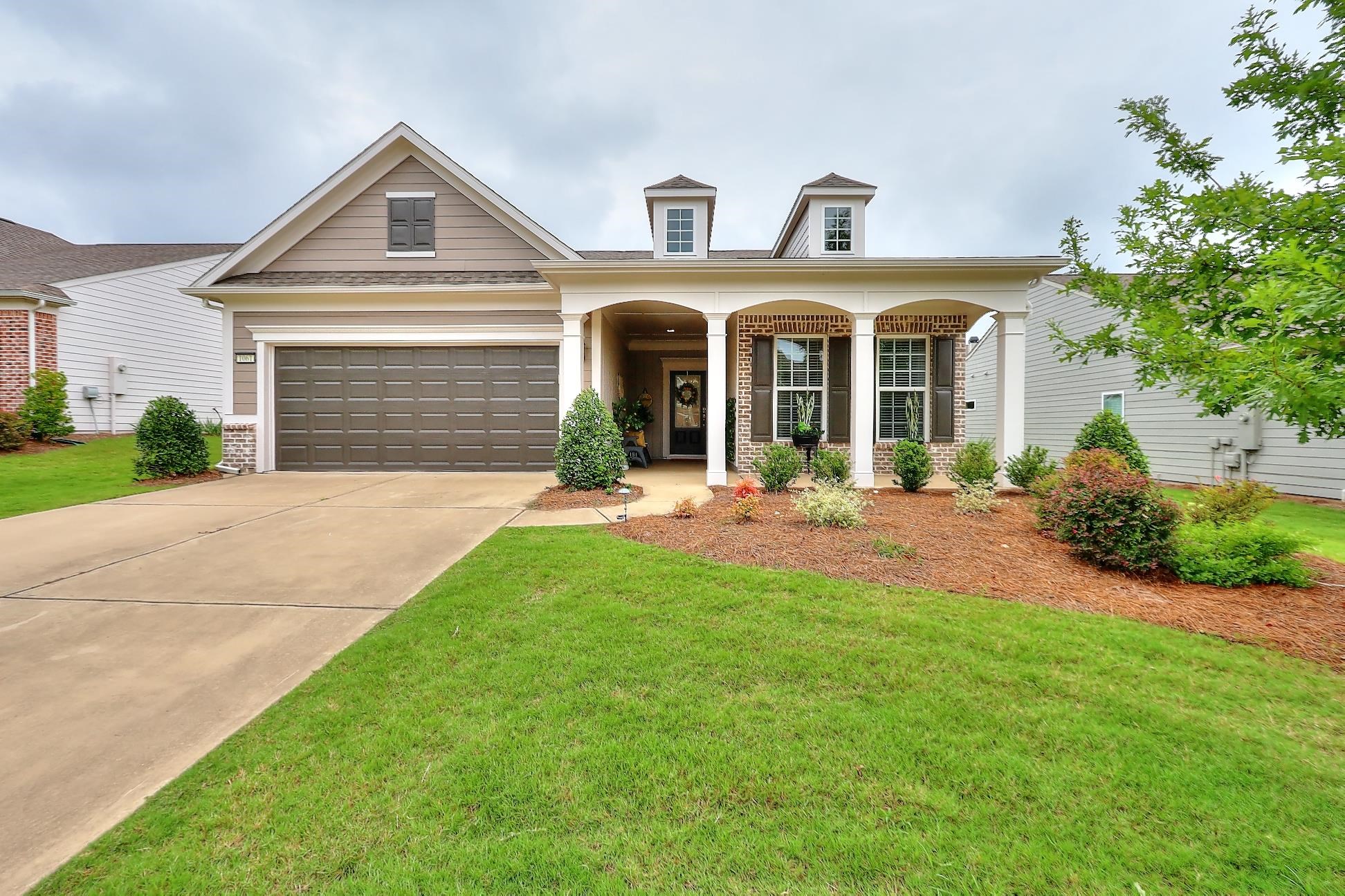 Available real estate Del b at Lake Oconee