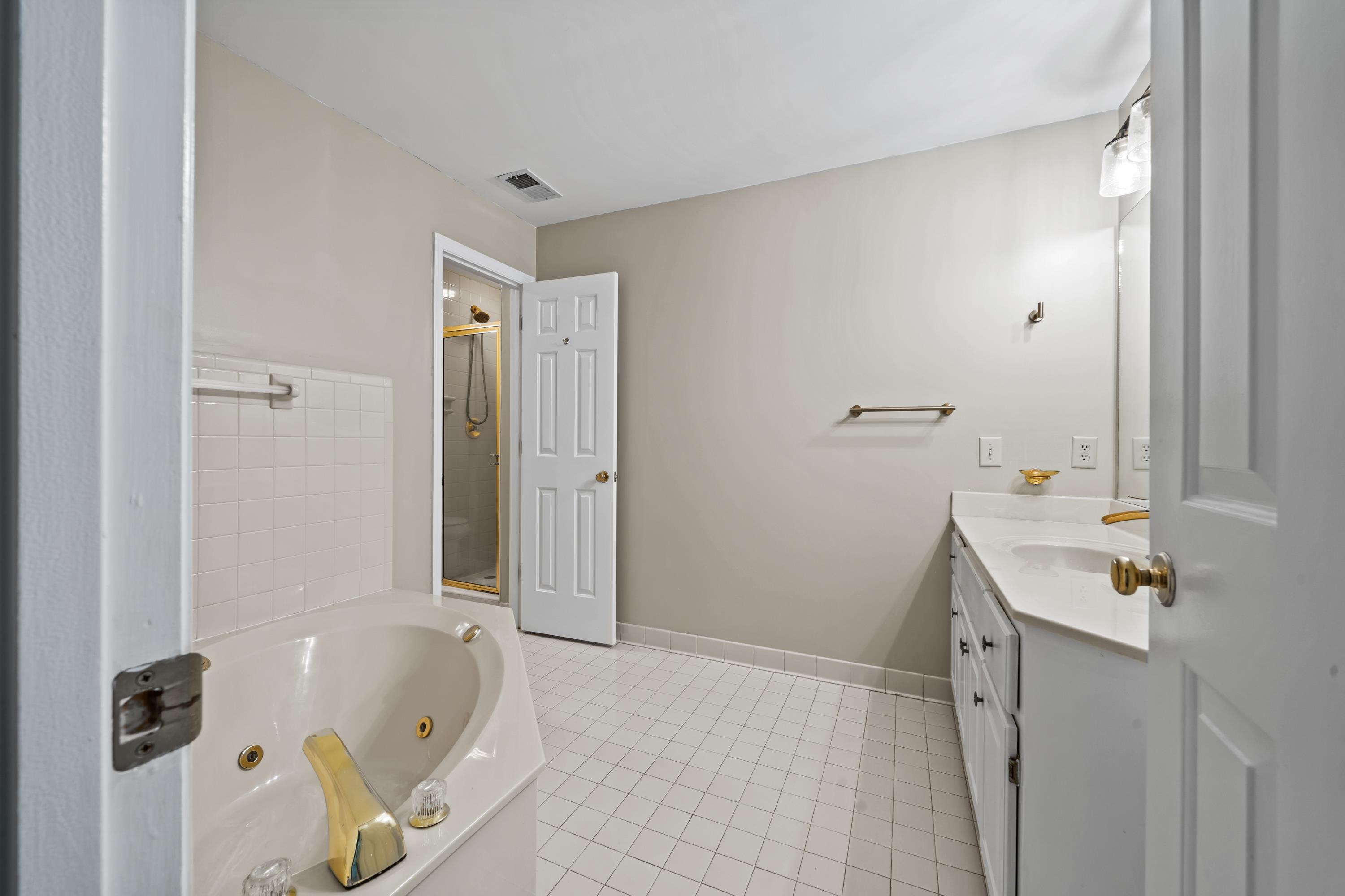 1043 B Club House Lane #1043 B, Greensboro, Georgia image 40