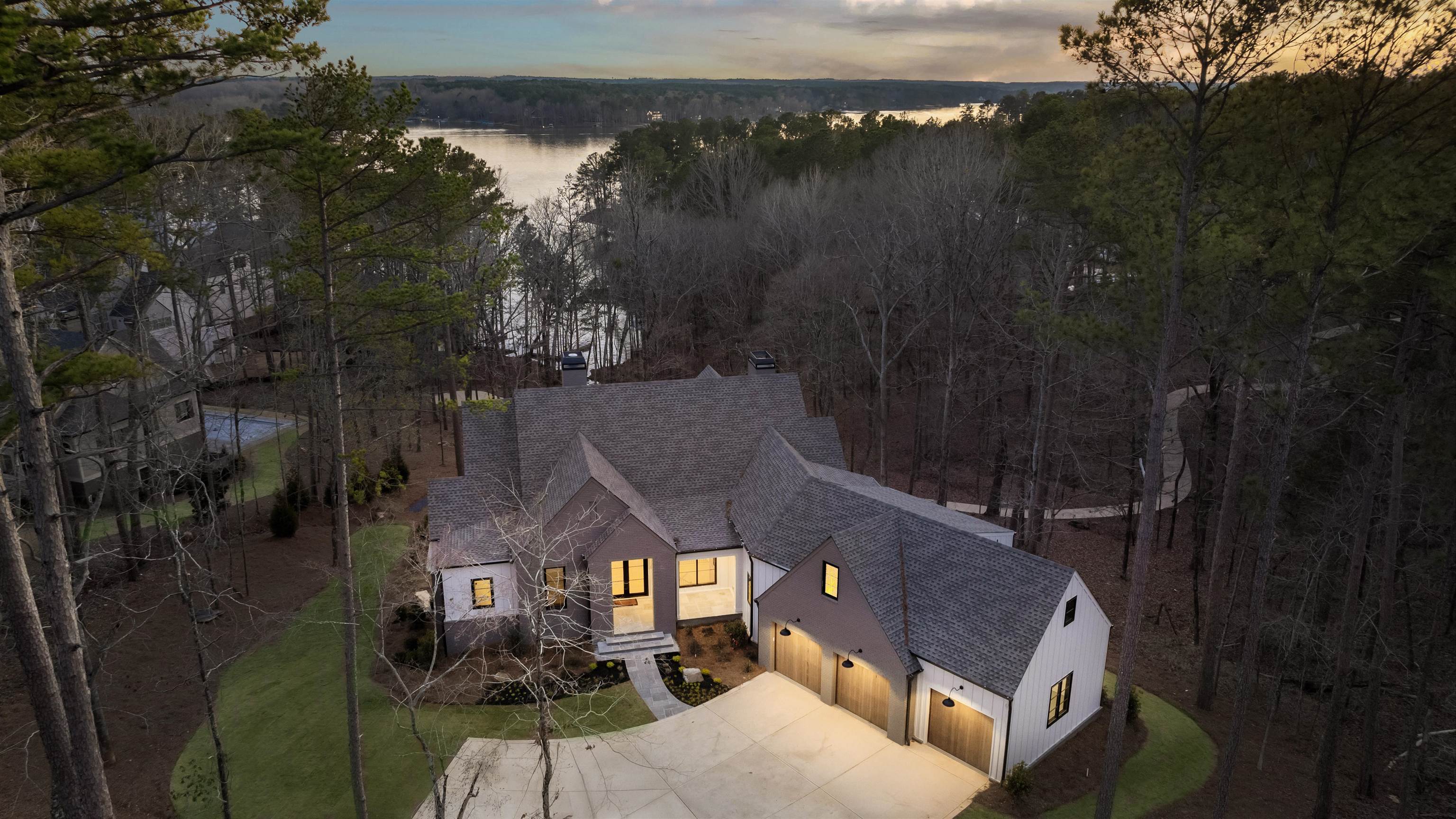 1307 JUMPING ROCK DRIVE image 2