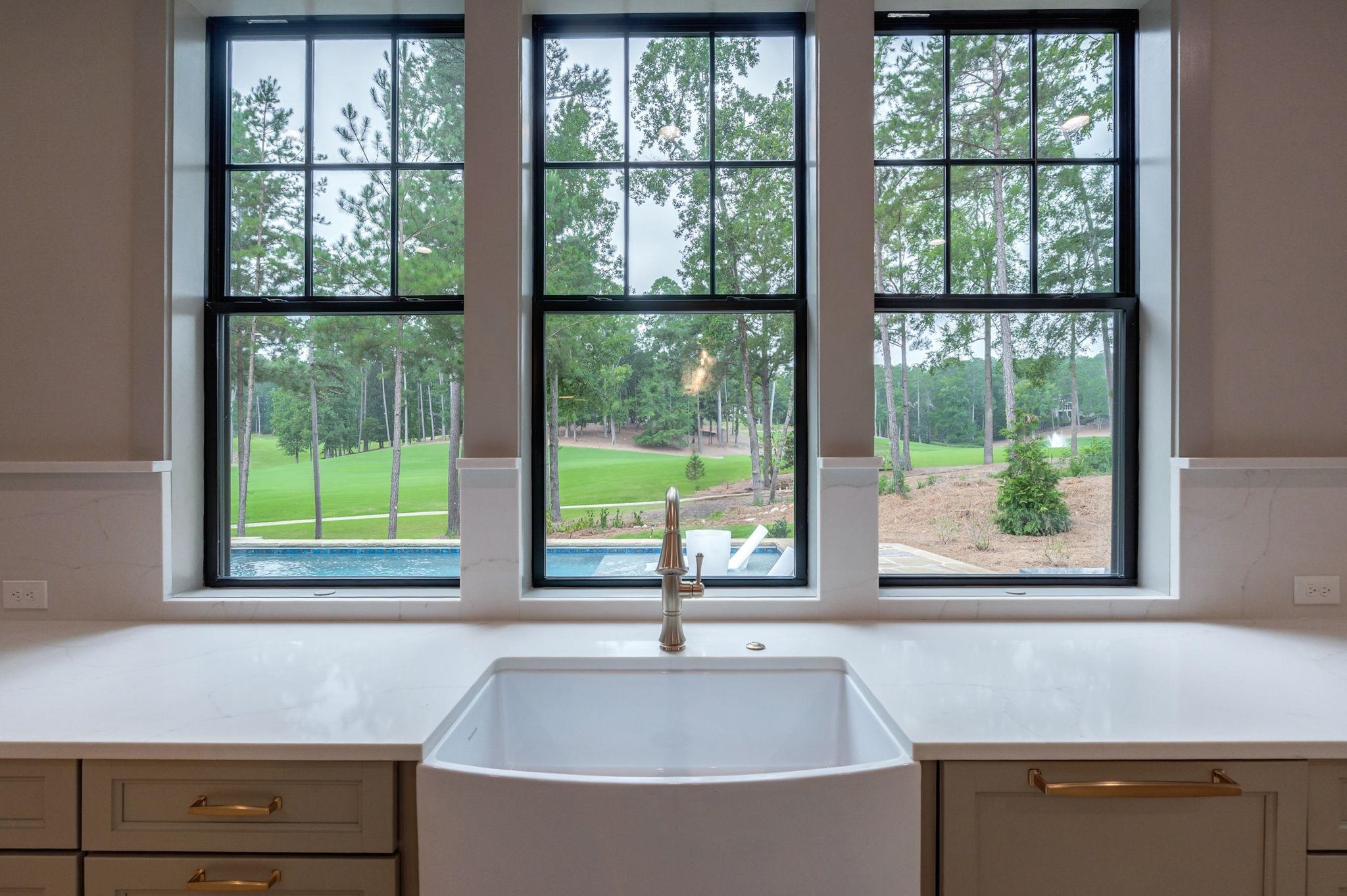 1010 MONFORT COURT image 24