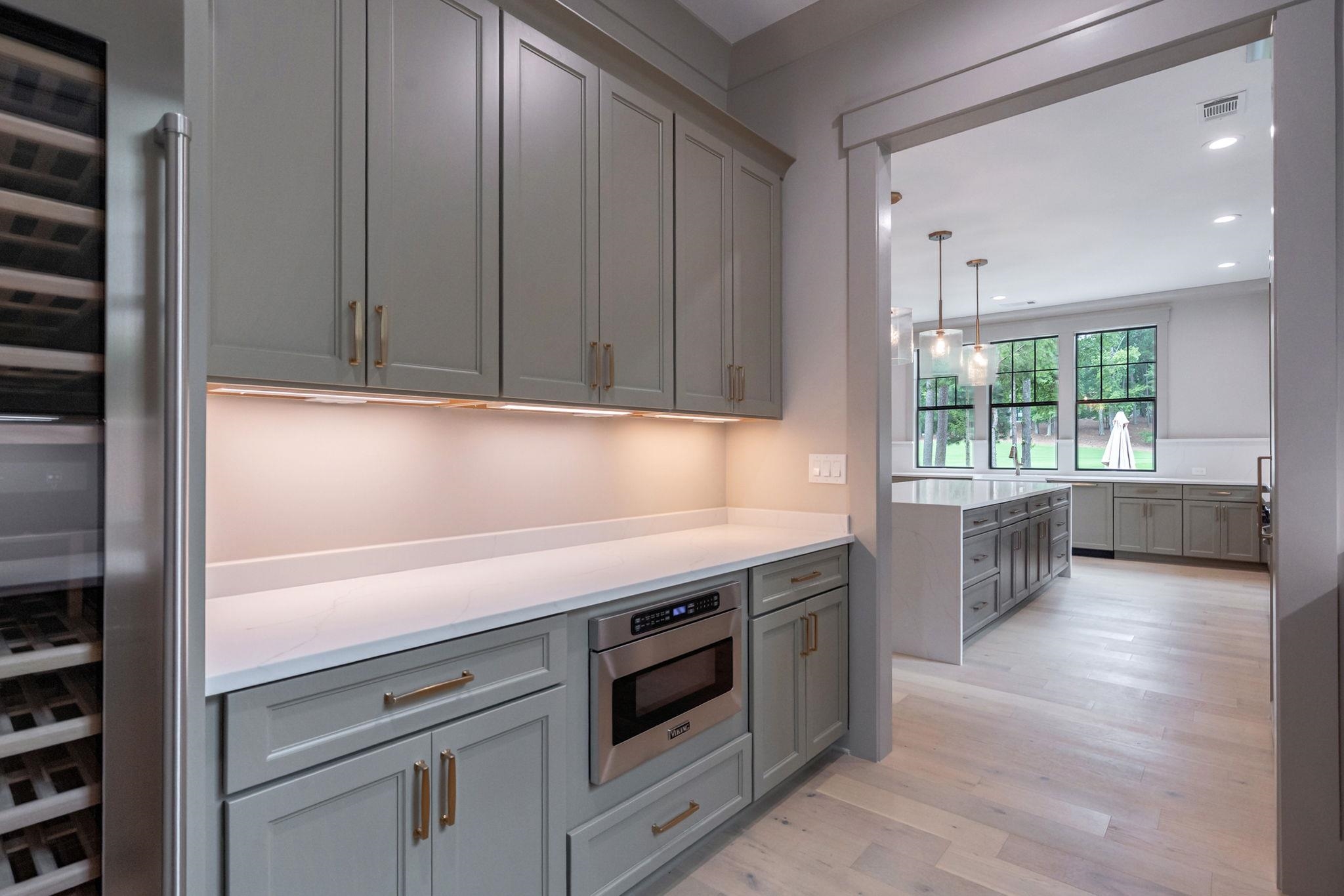 1010 MONFORT COURT image 26