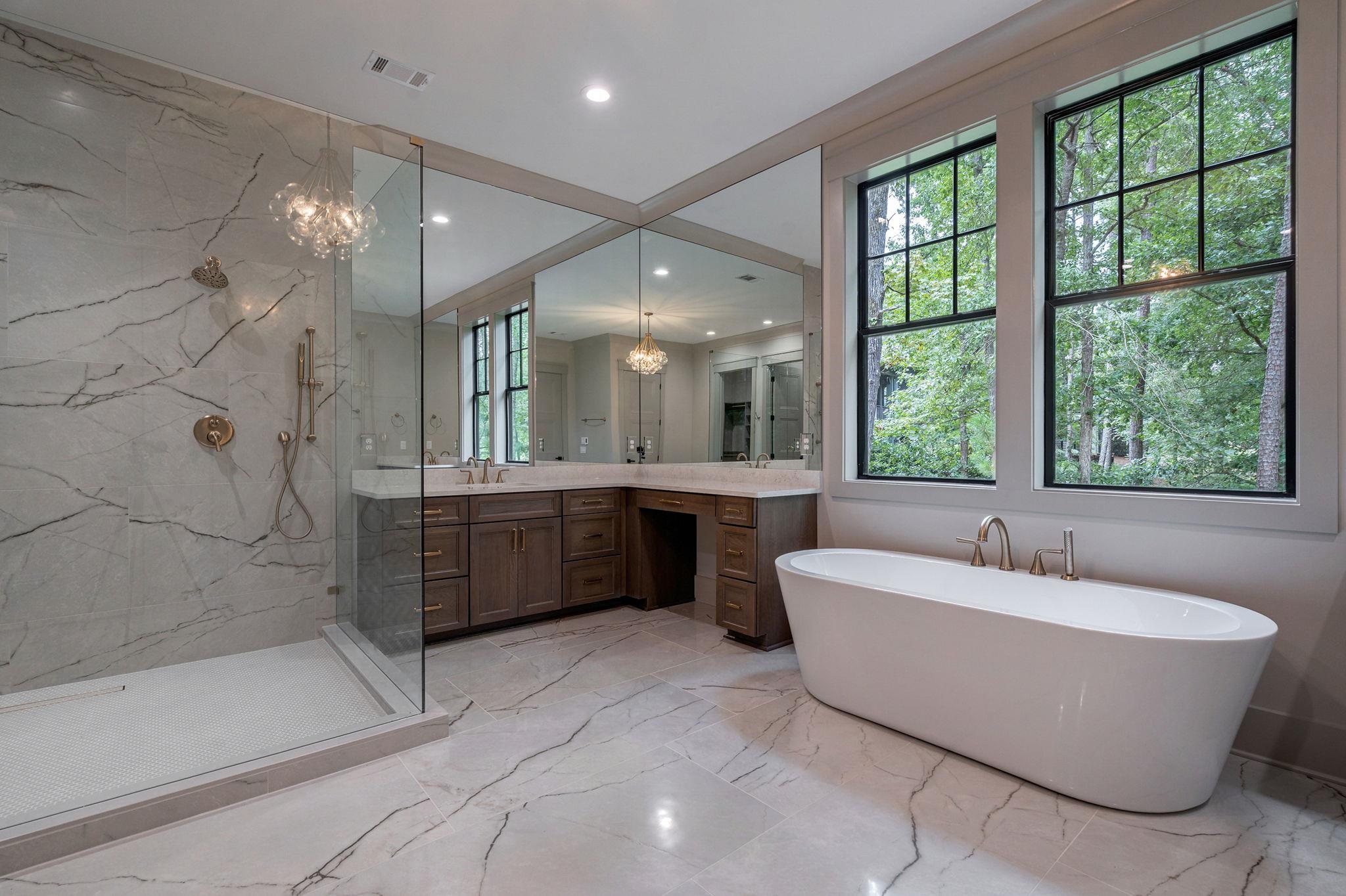 1010 MONFORT COURT image 32