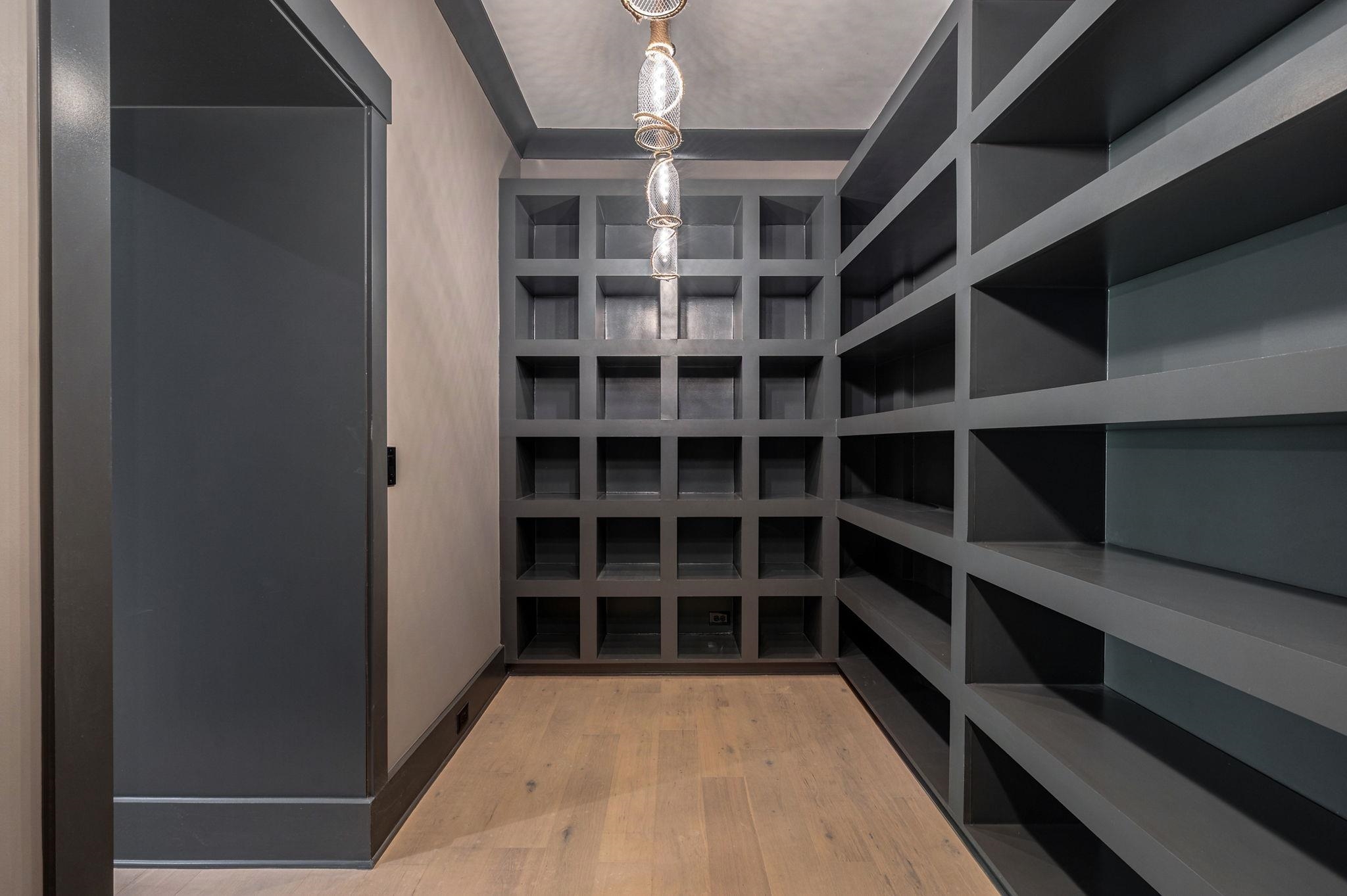 1010 MONFORT COURT image 39