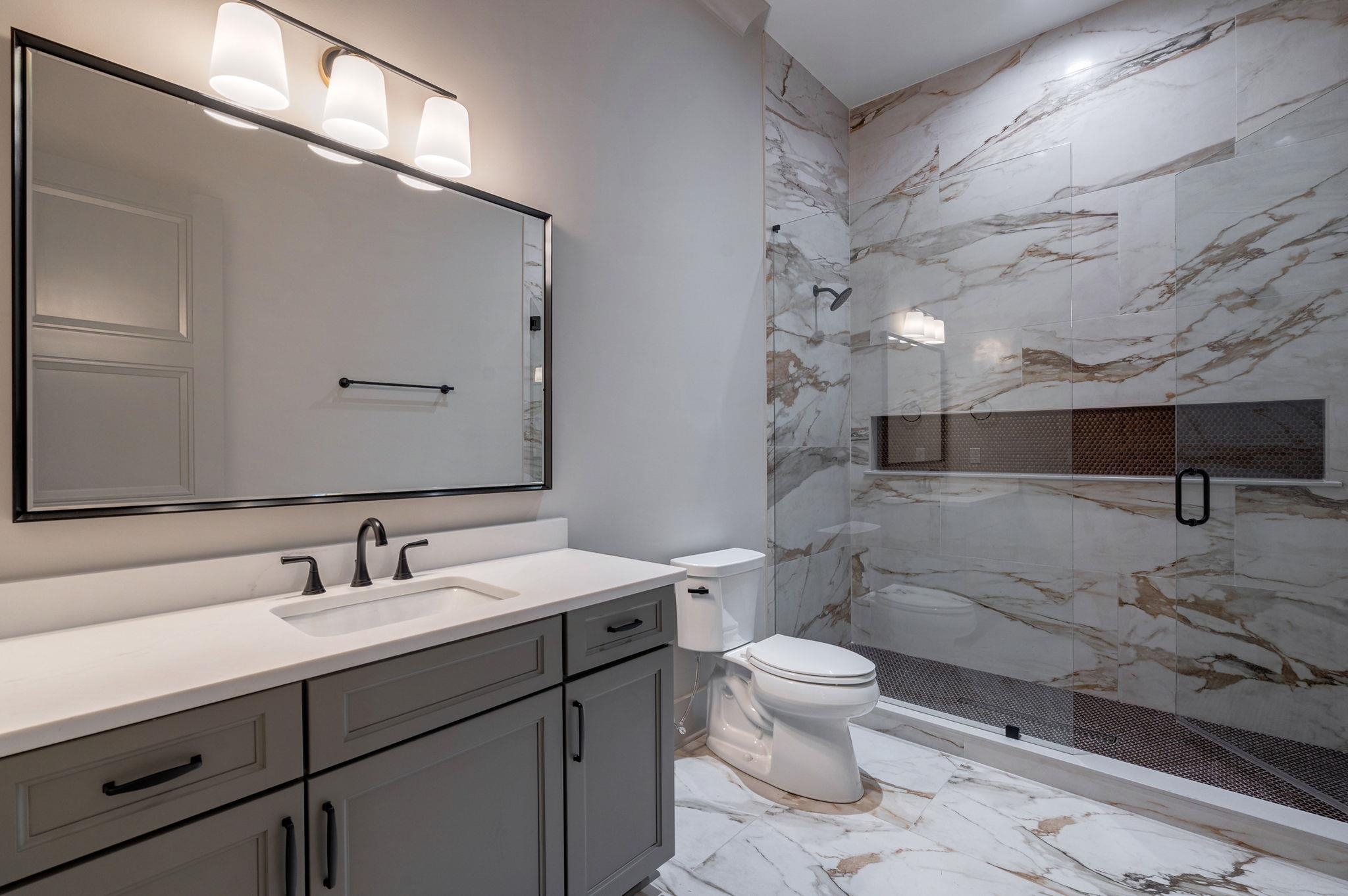 1010 MONFORT COURT image 40