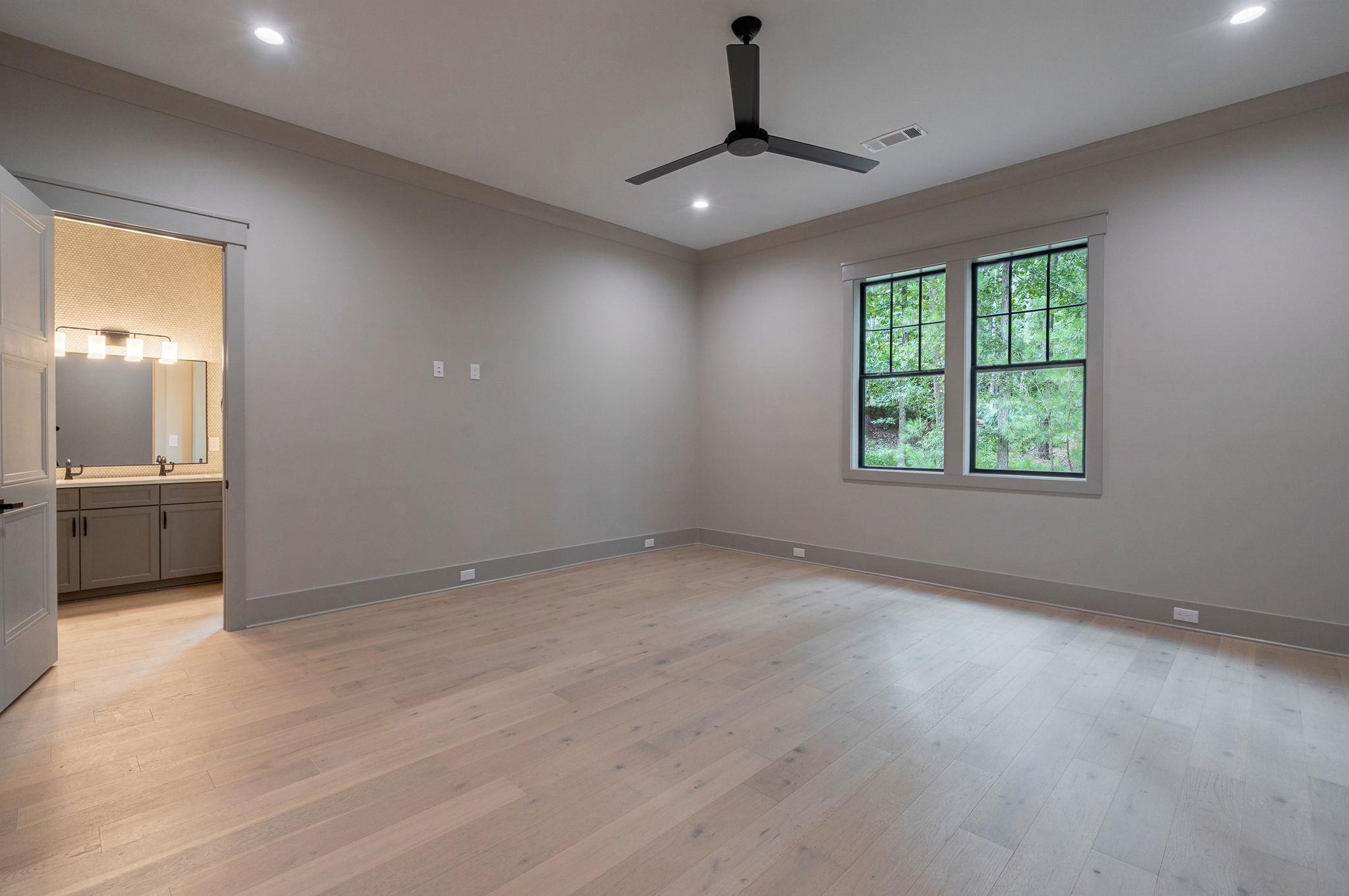 1010 MONFORT COURT image 45