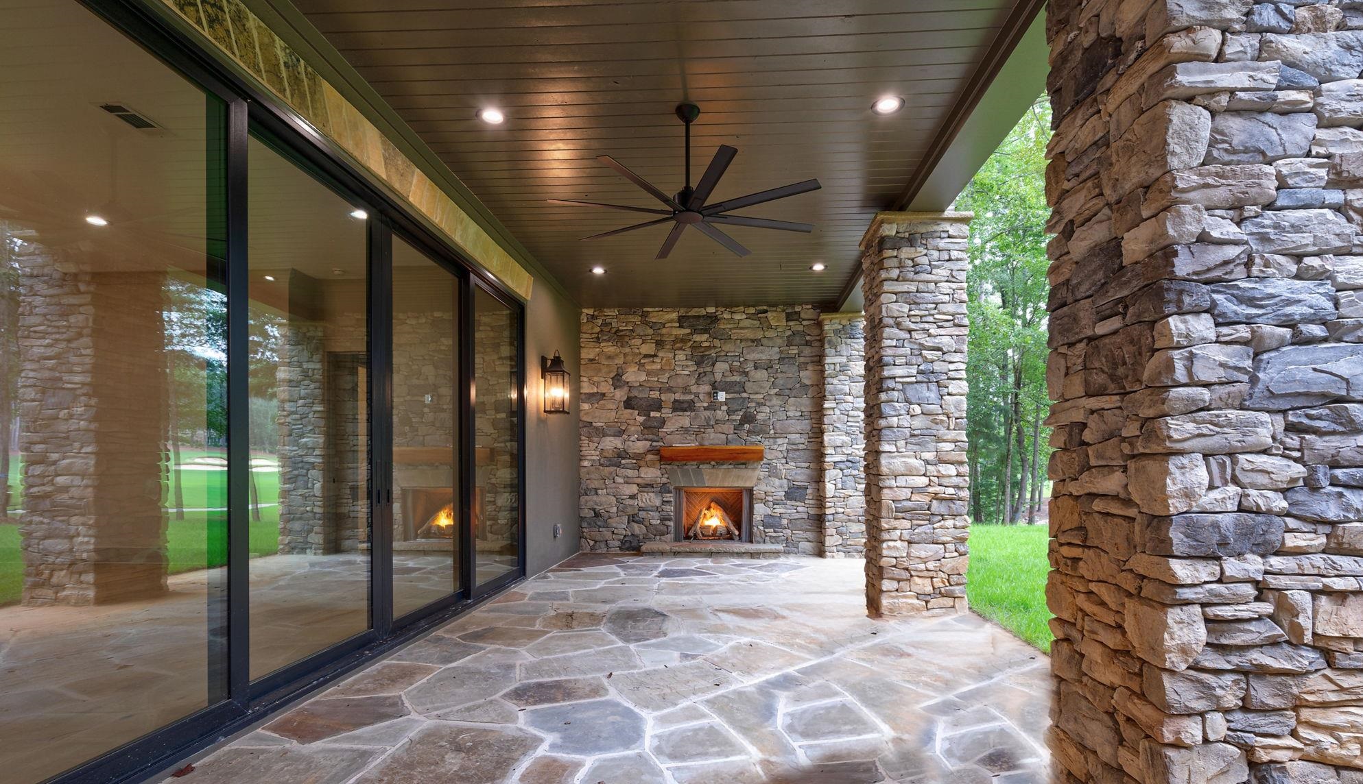 1010 MONFORT COURT image 9