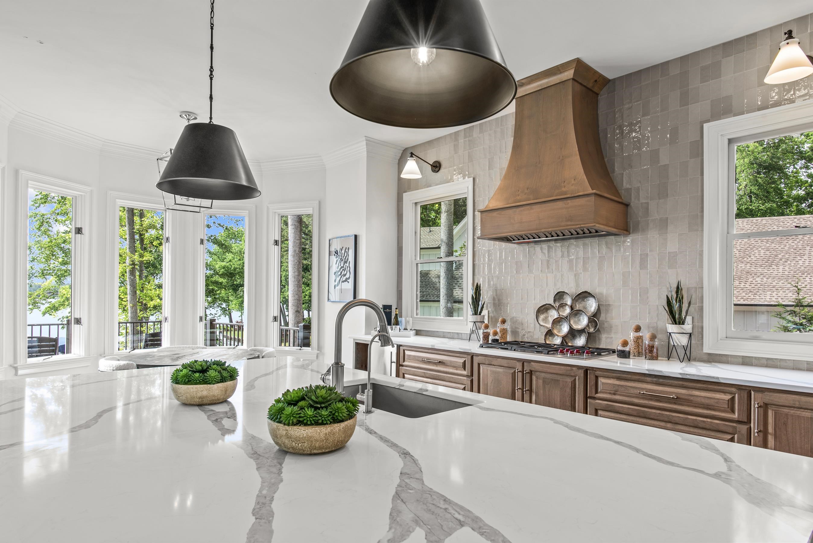 117 WEST VIEW WAY image 27