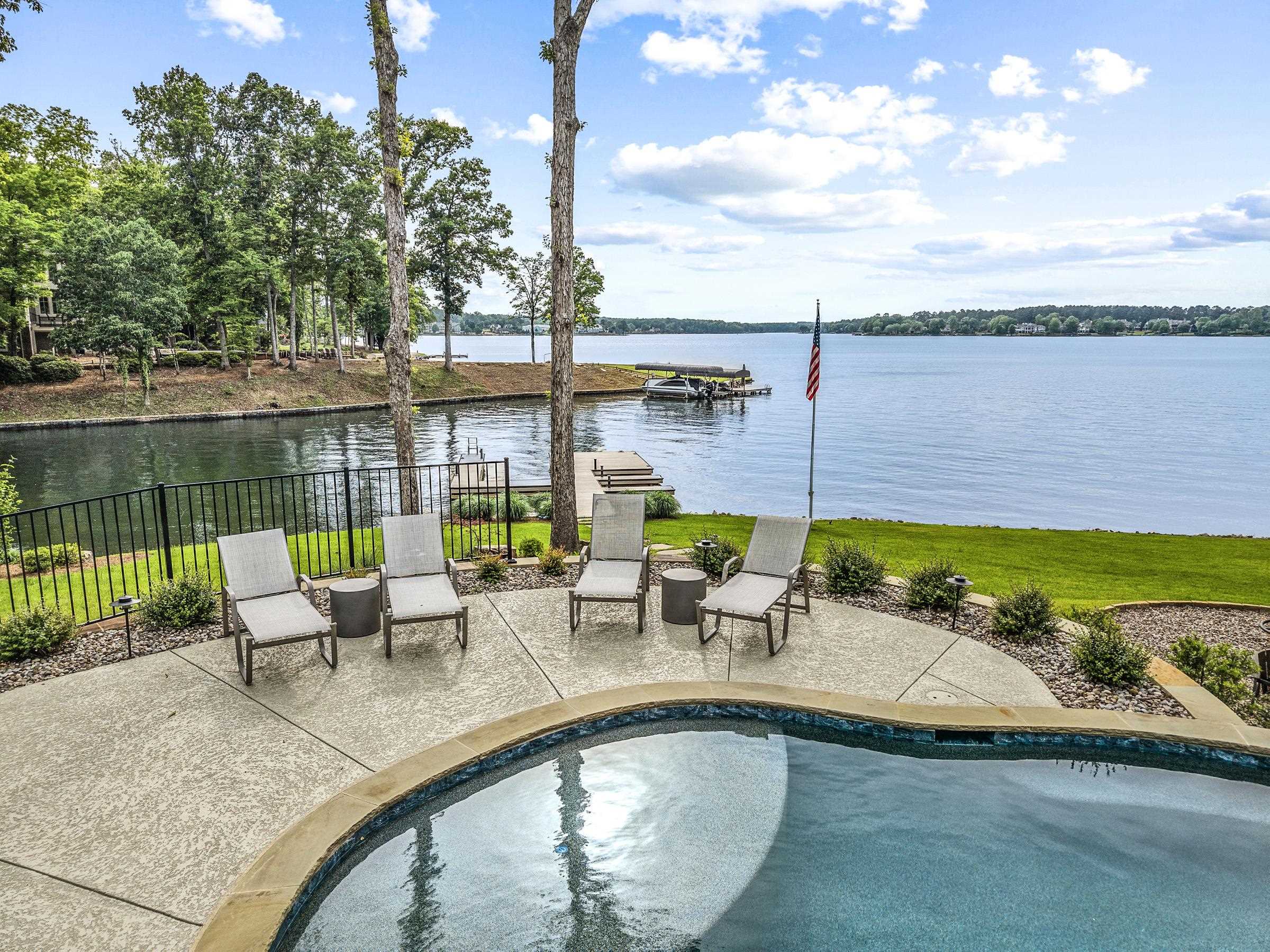 117 WEST VIEW WAY image 10