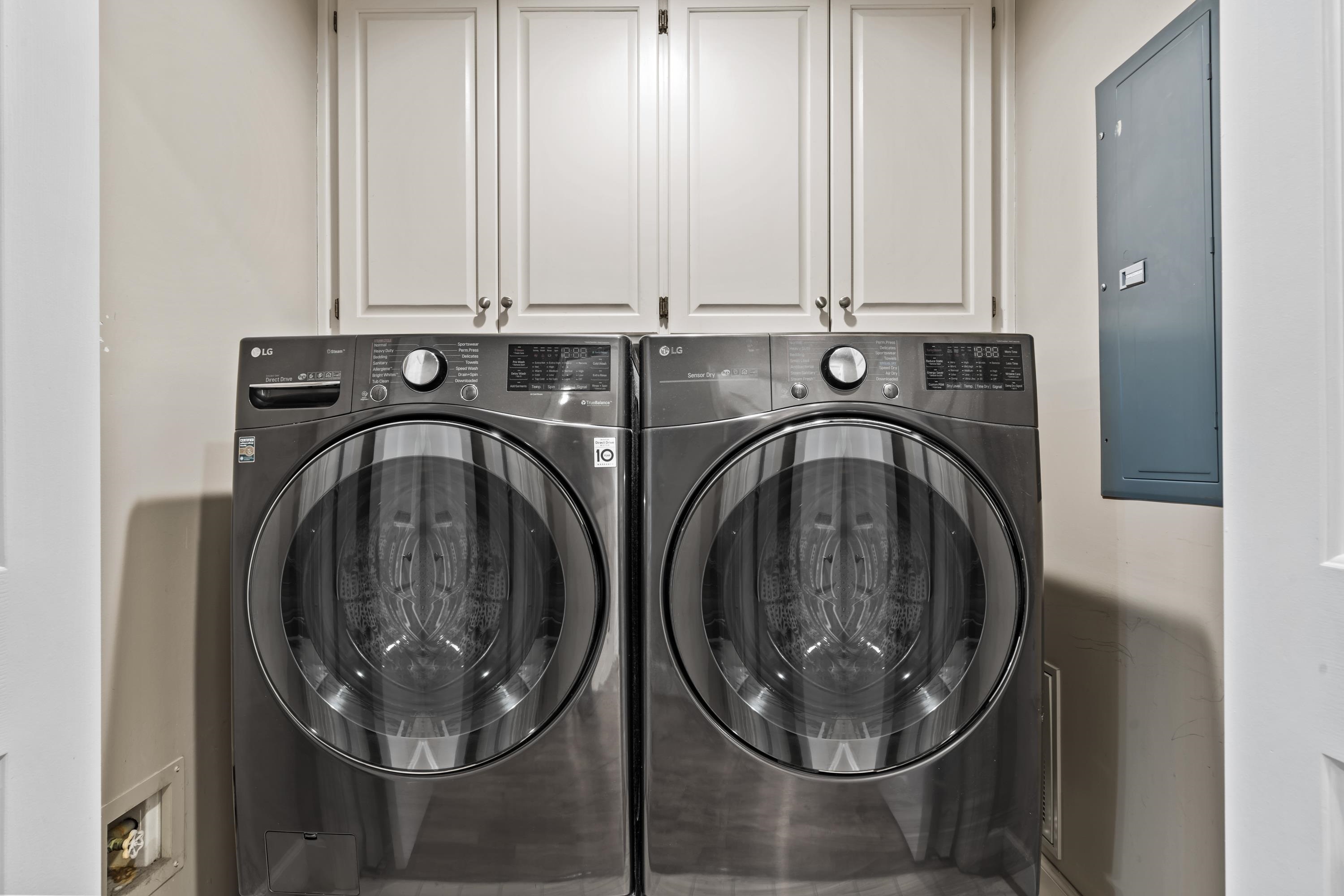 1043 B CLUB HOUSE LANE image 35