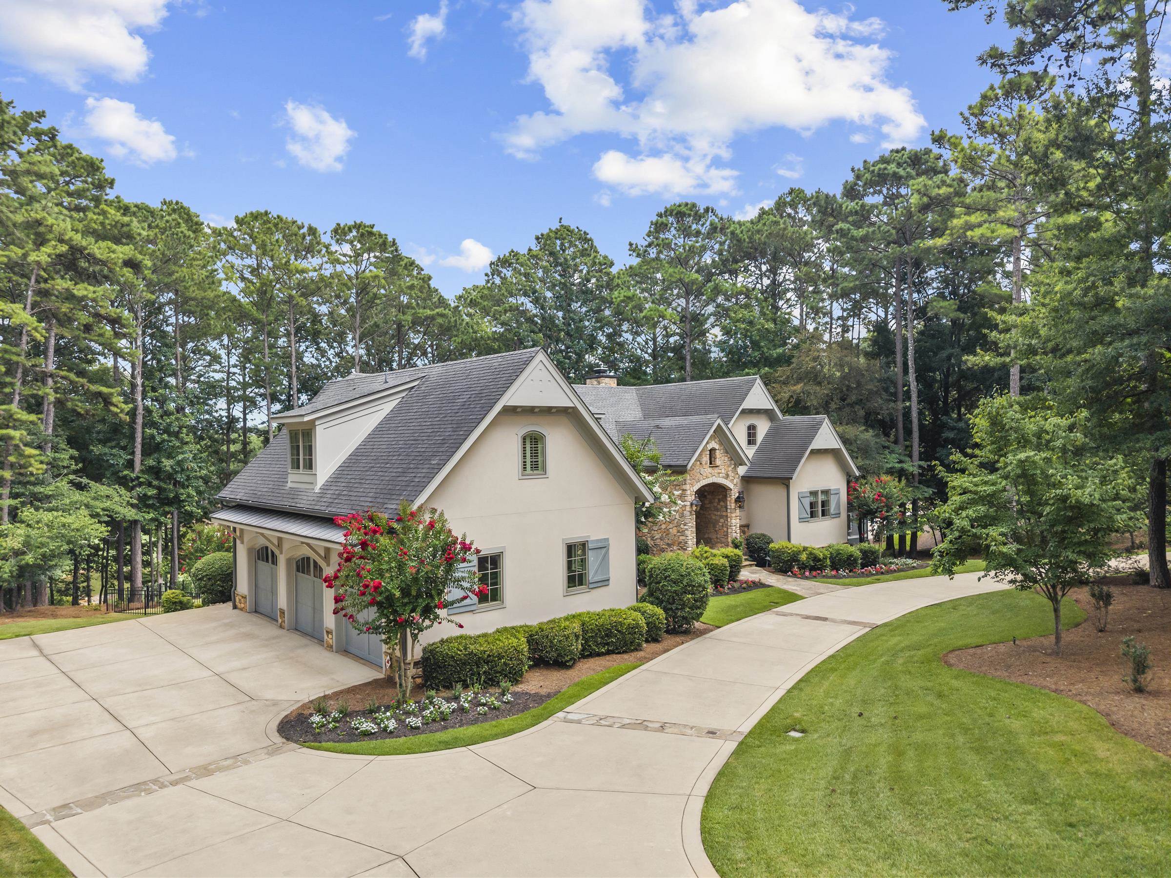 1021 REYNOLDS PARKWAY image 1