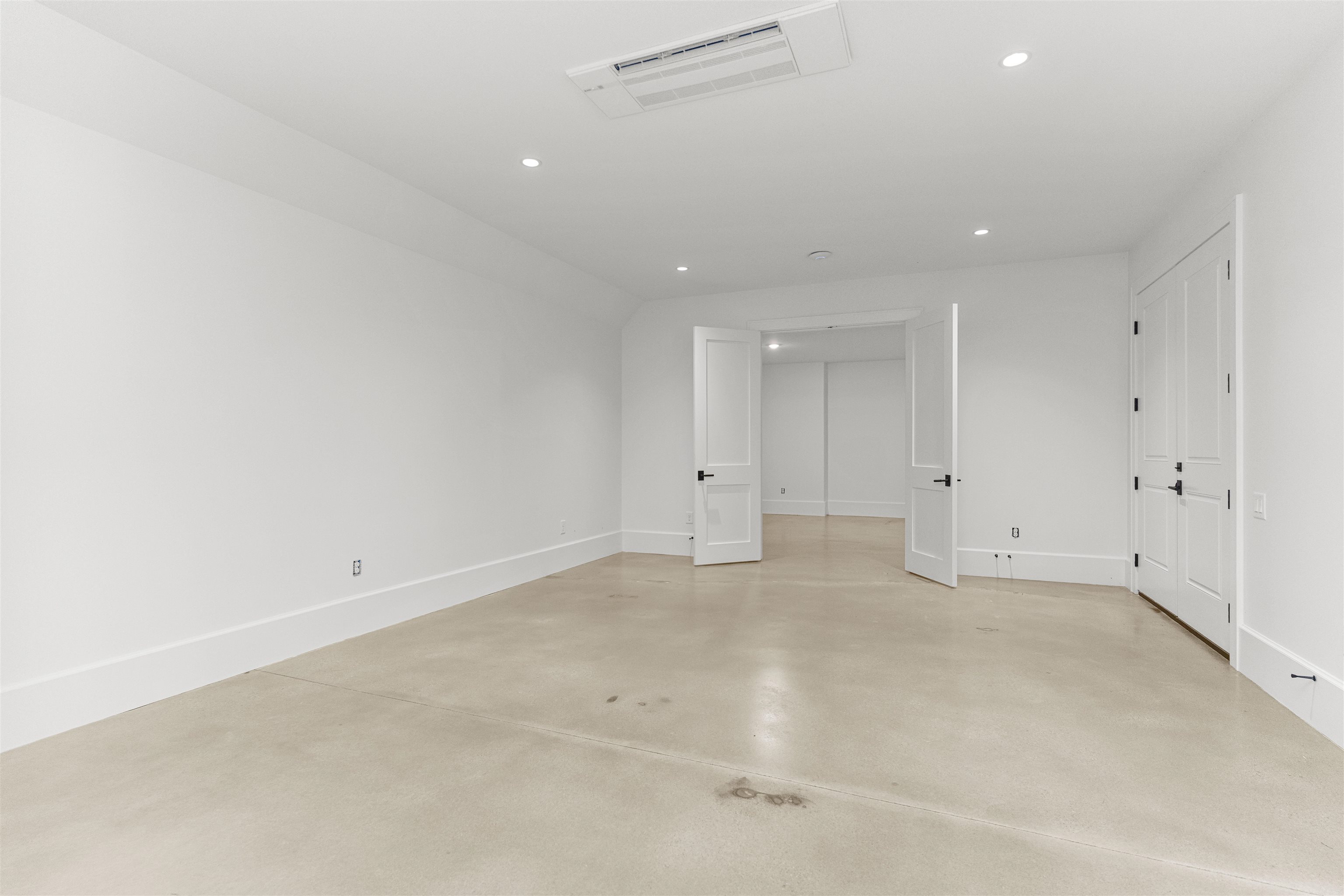 1221 BROADPOINT DRIVE image 67