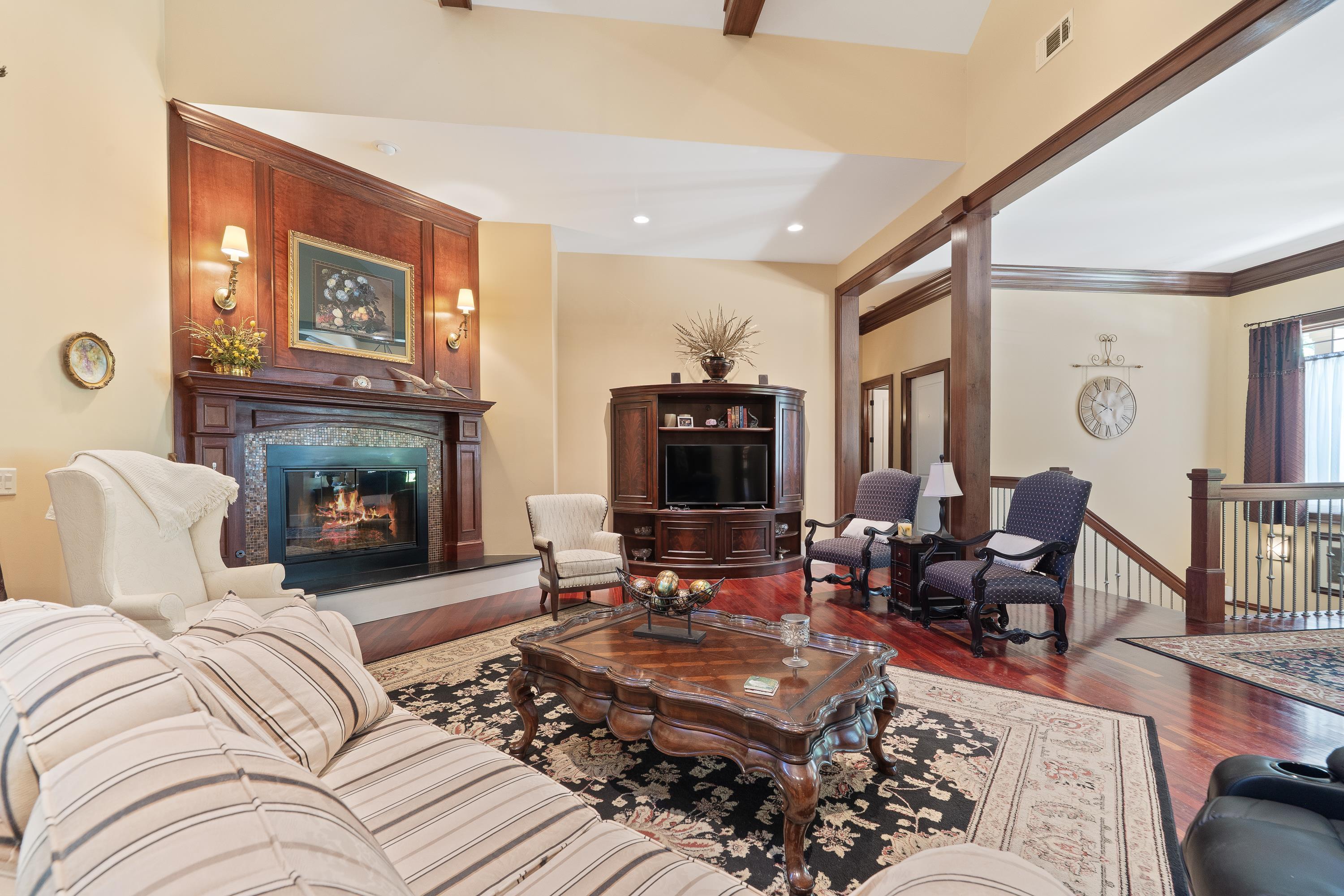 1201 LINGER LONGER DRIVE image 12