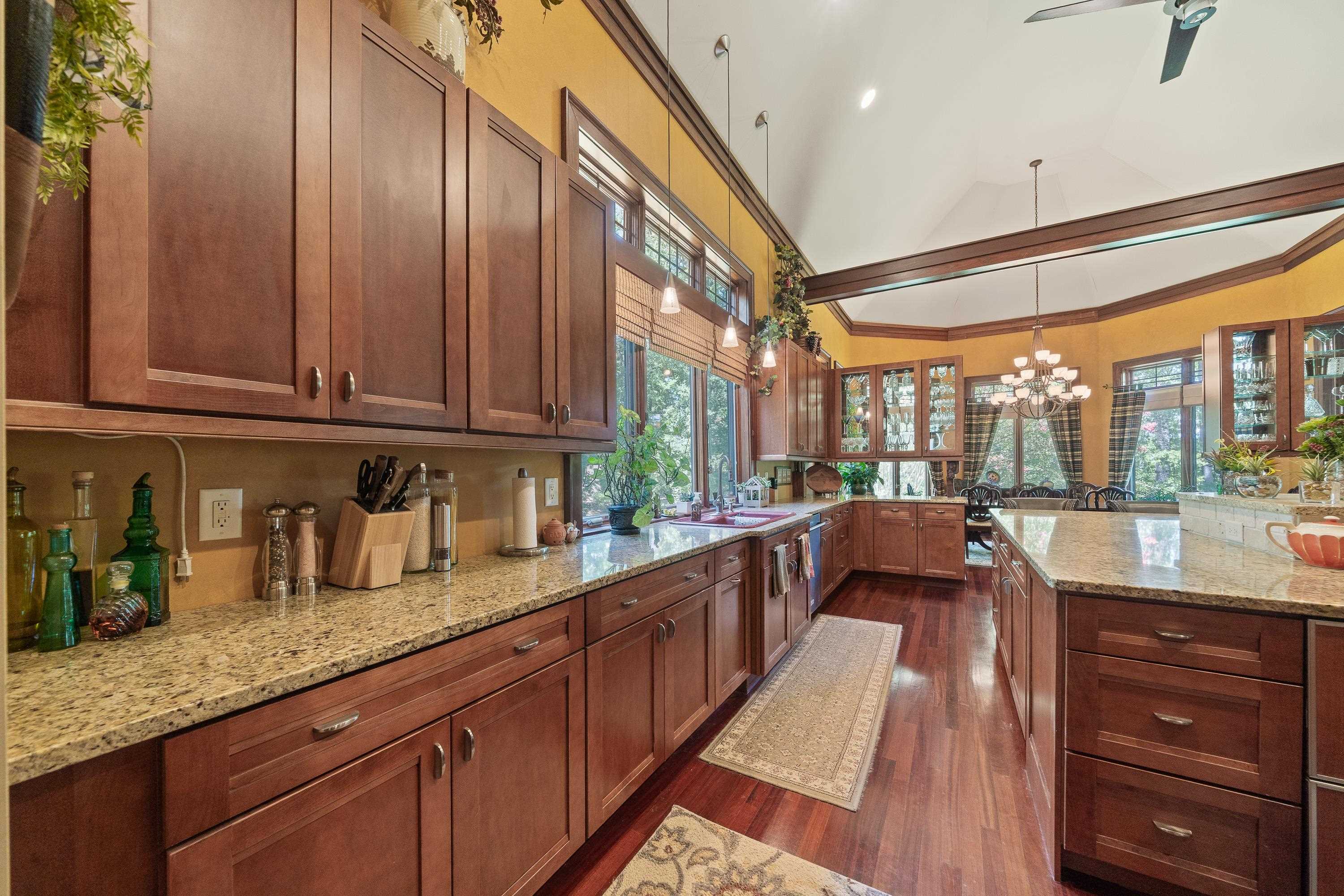 1201 LINGER LONGER DRIVE image 15