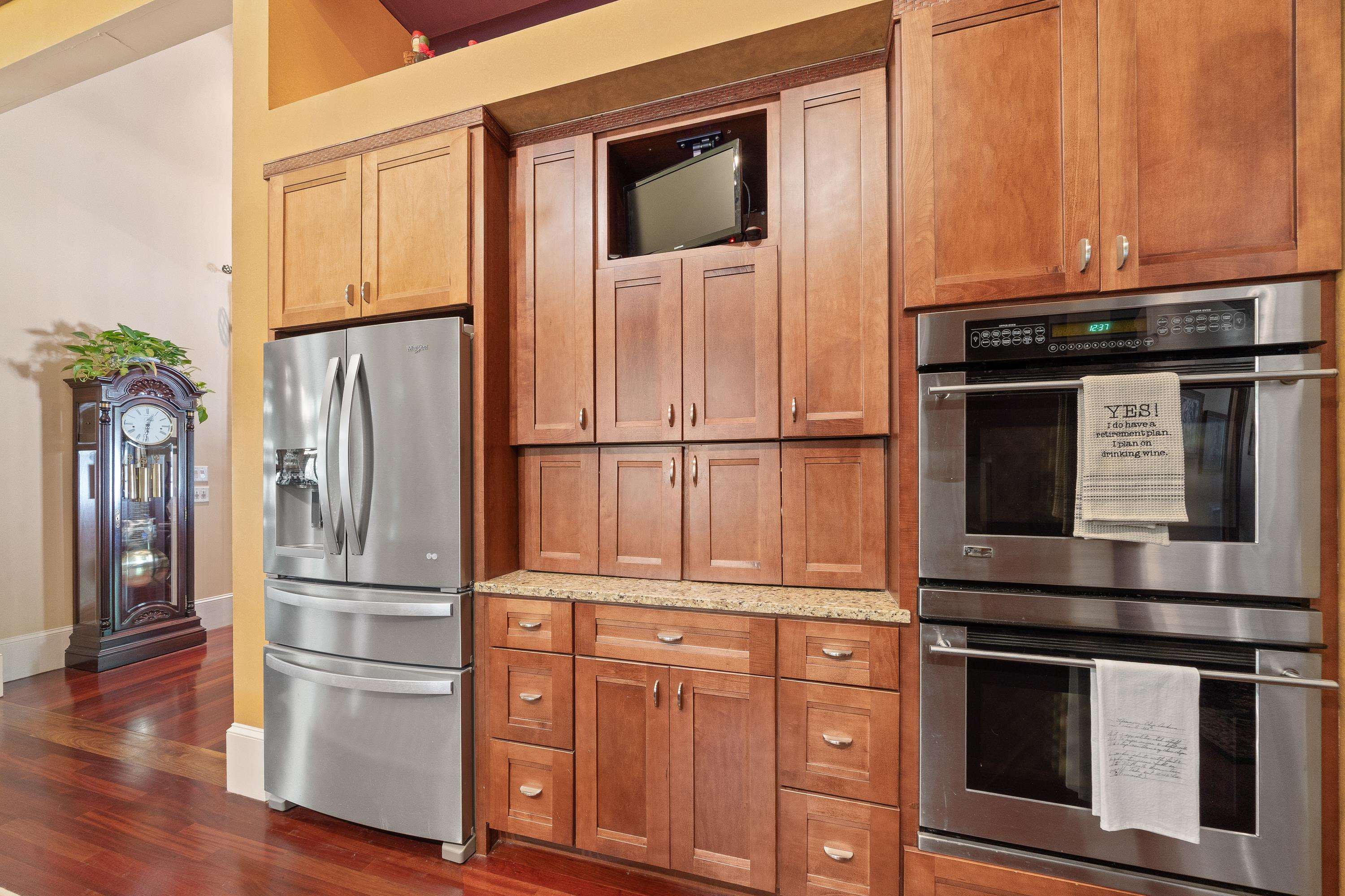 1201 LINGER LONGER DRIVE image 18