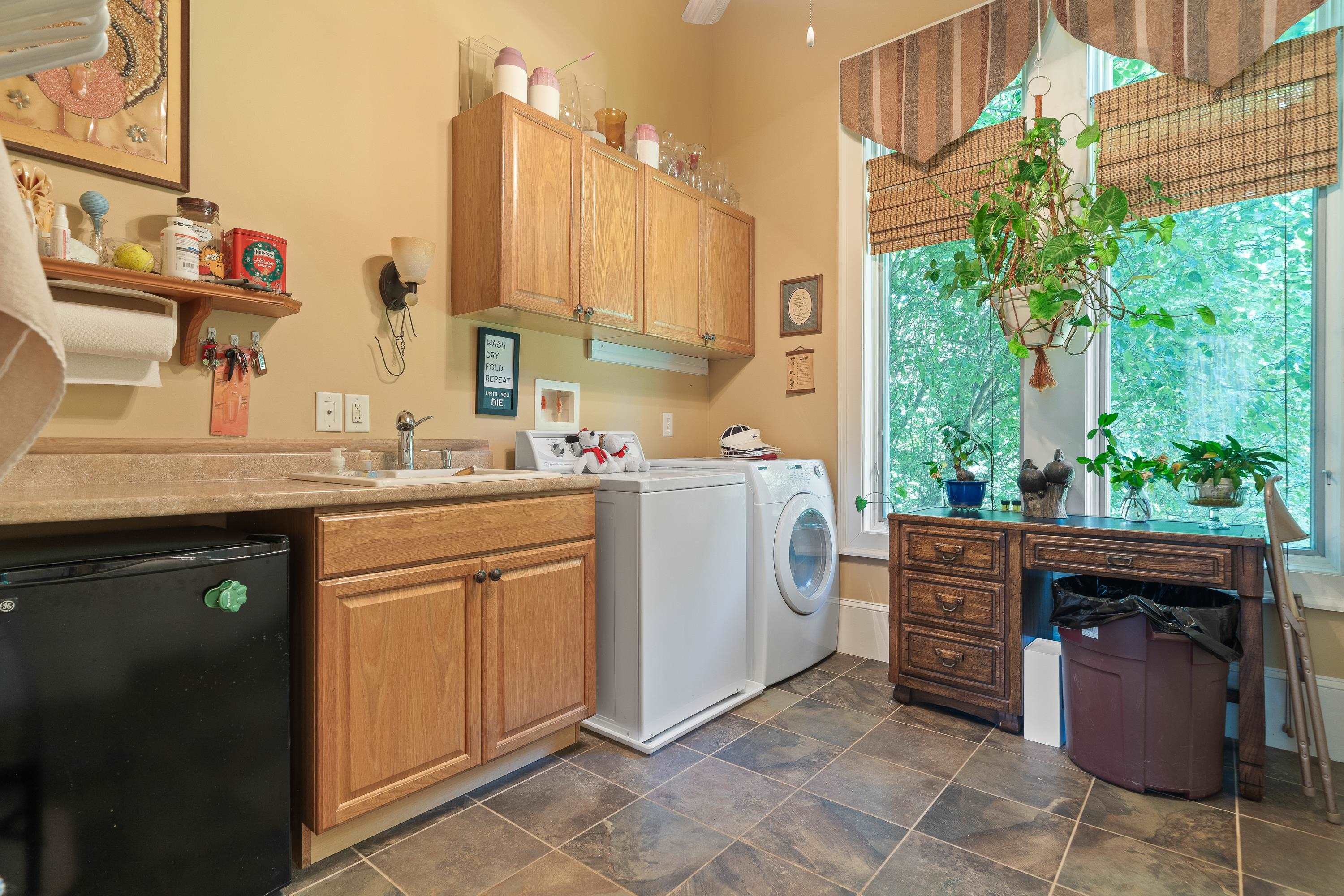 1201 LINGER LONGER DRIVE image 39