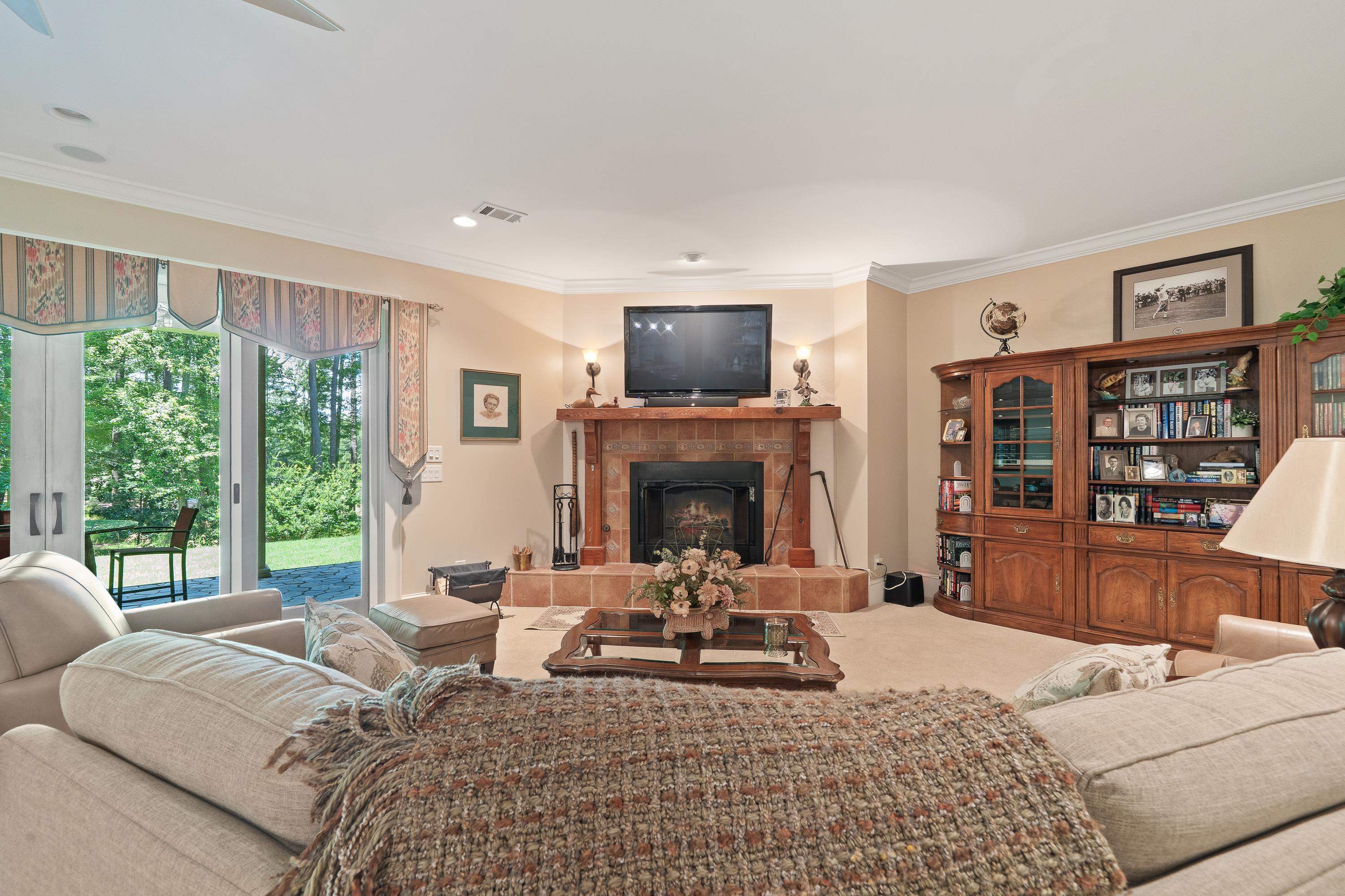 1201 LINGER LONGER DRIVE image 46