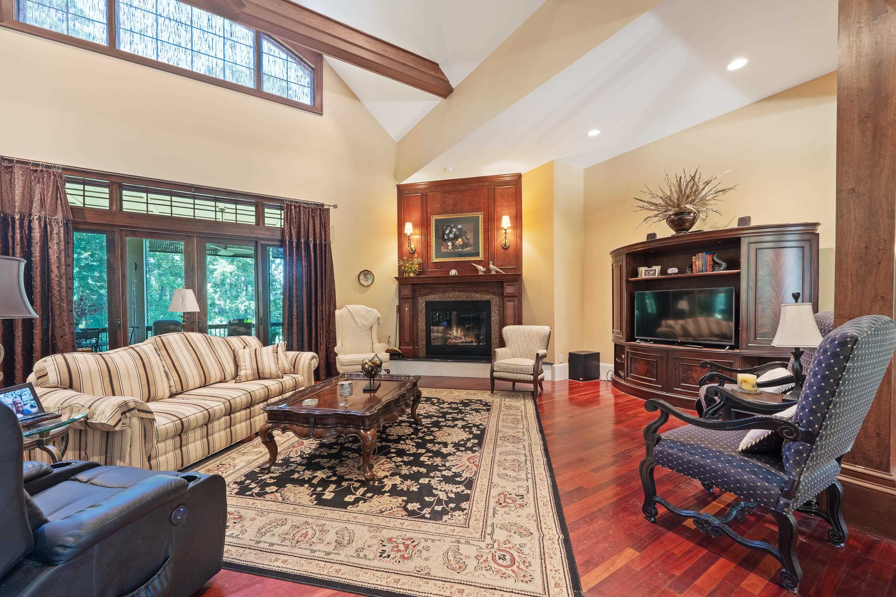 1201 LINGER LONGER DRIVE image 9