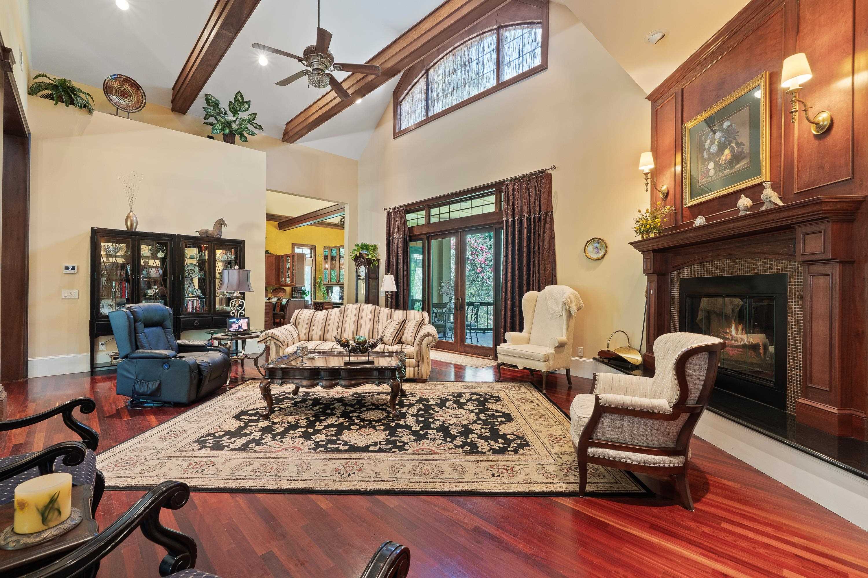 1201 LINGER LONGER DRIVE image 10