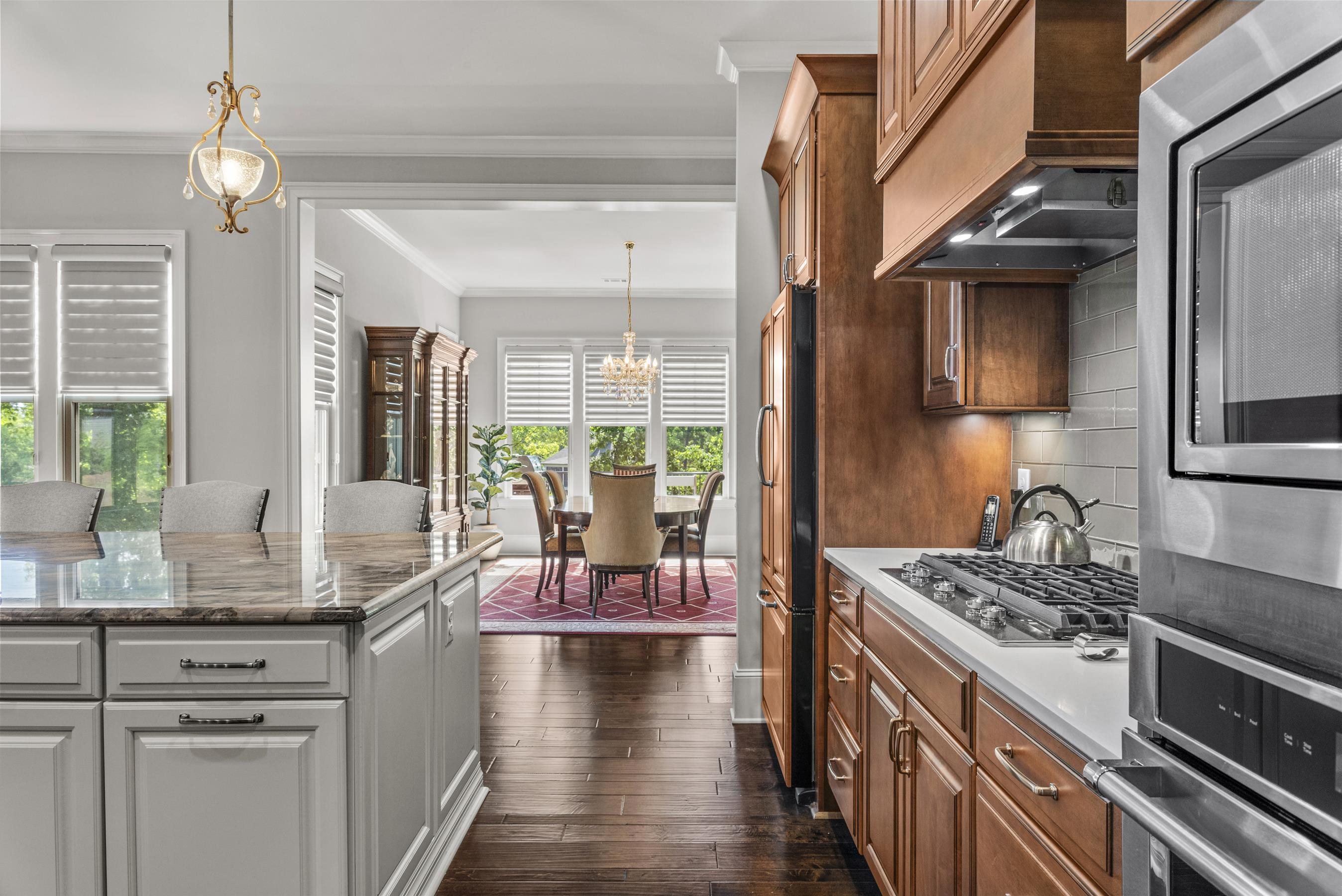 1081 ANGEL POND WEST image 20