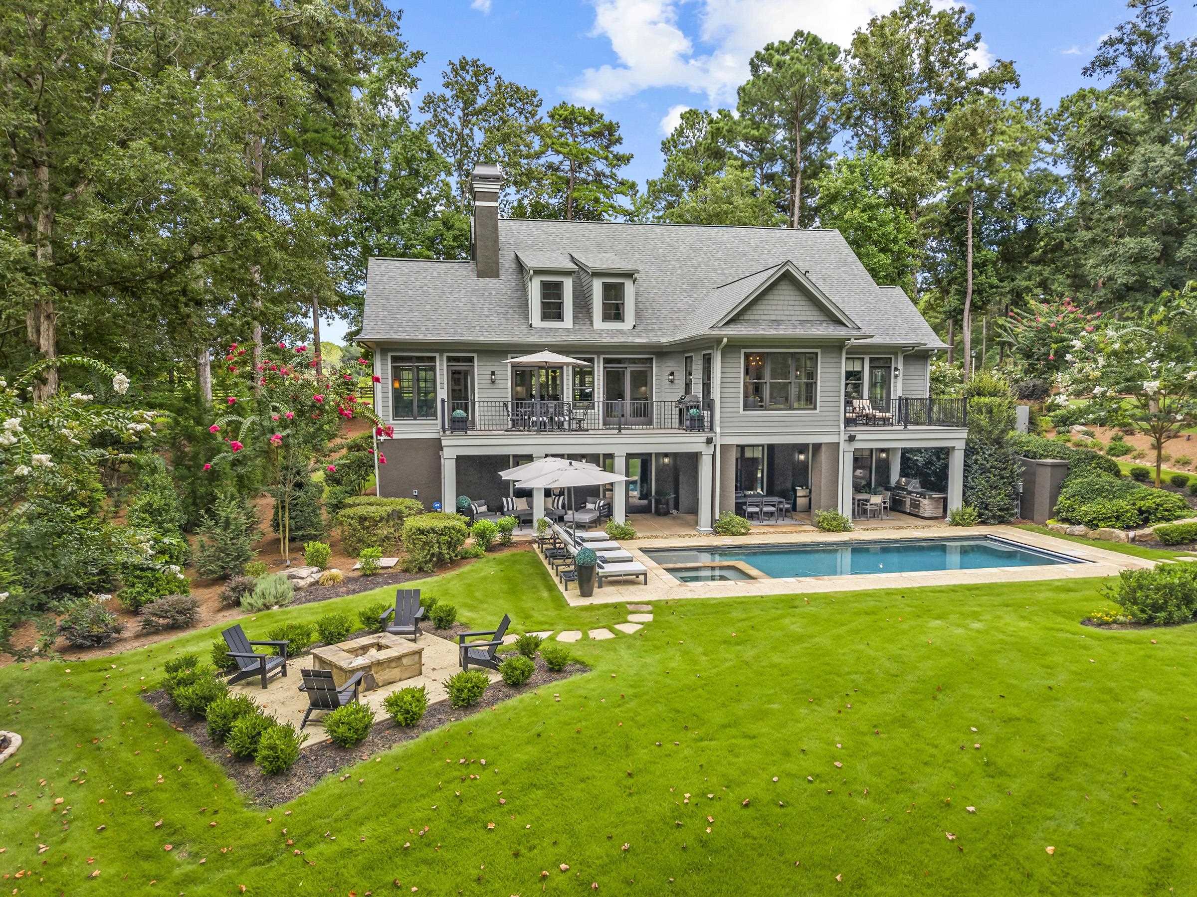 1000 DAVISON DRIVE image 1