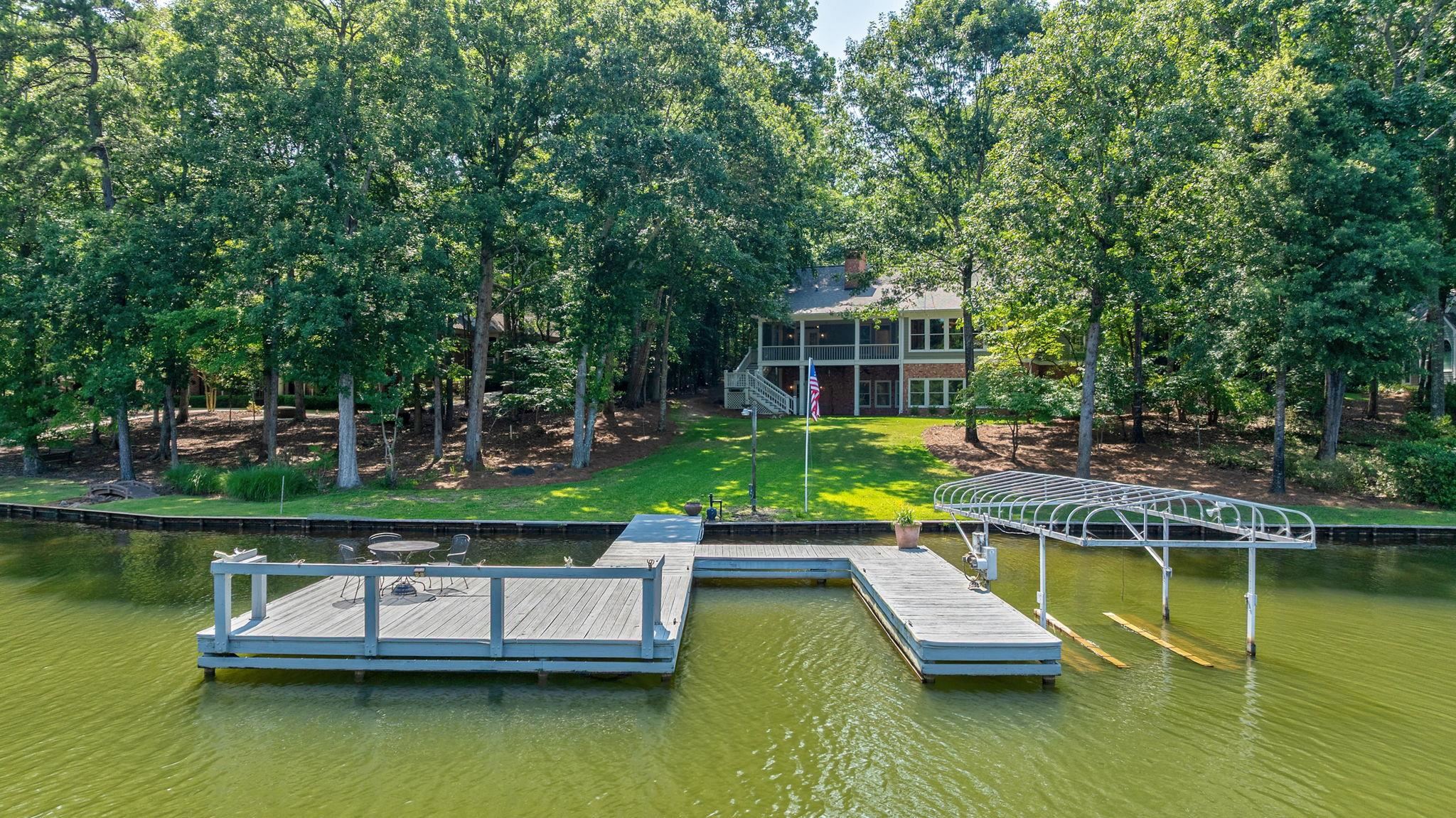 225 REYNOLDS DRIVE image 2