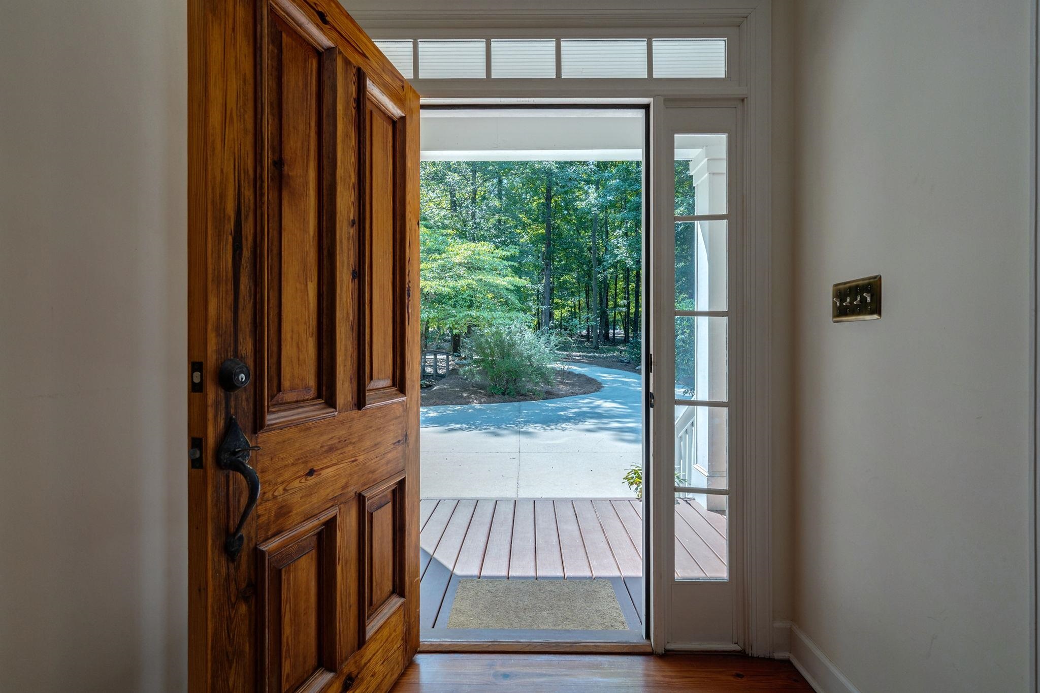 225 REYNOLDS DRIVE image 11