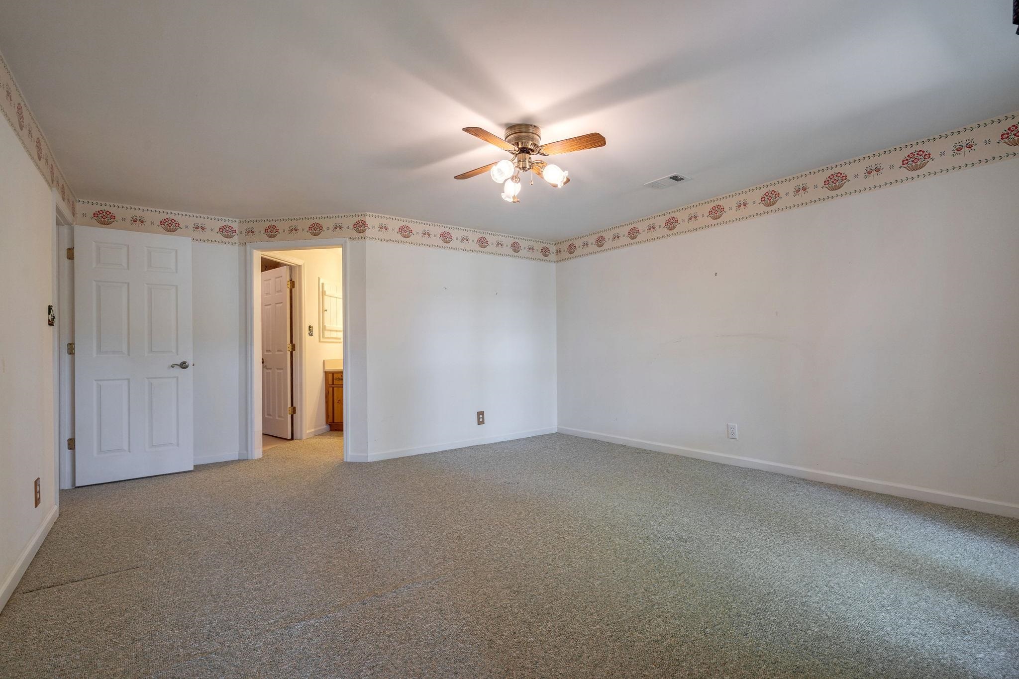 225 REYNOLDS DRIVE image 49